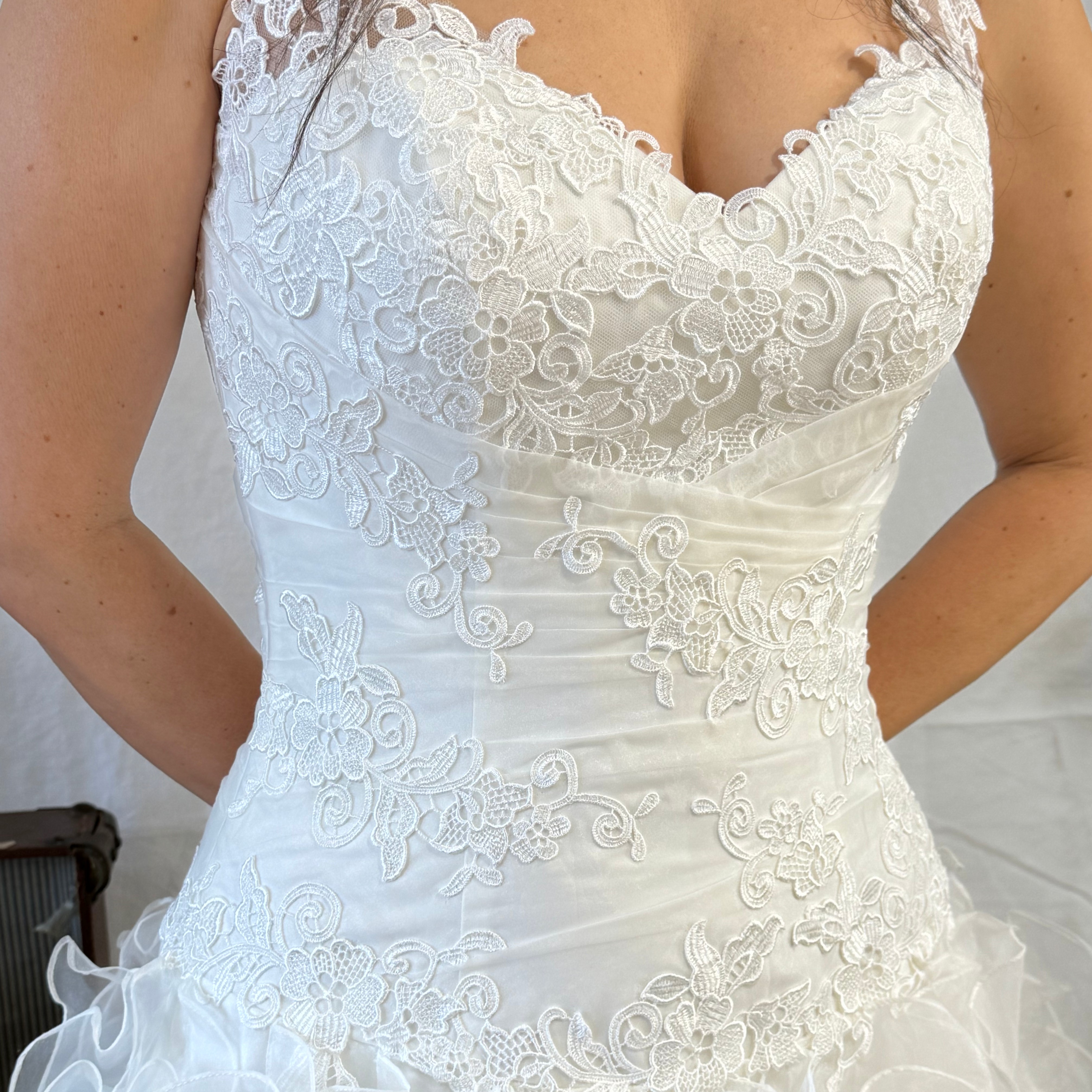Voir photo 2 de Robe de mariée - Eglantine Créations style romantique Robe de mariée - Eglantine Créations style romantique Très bon état - Vue 2 -