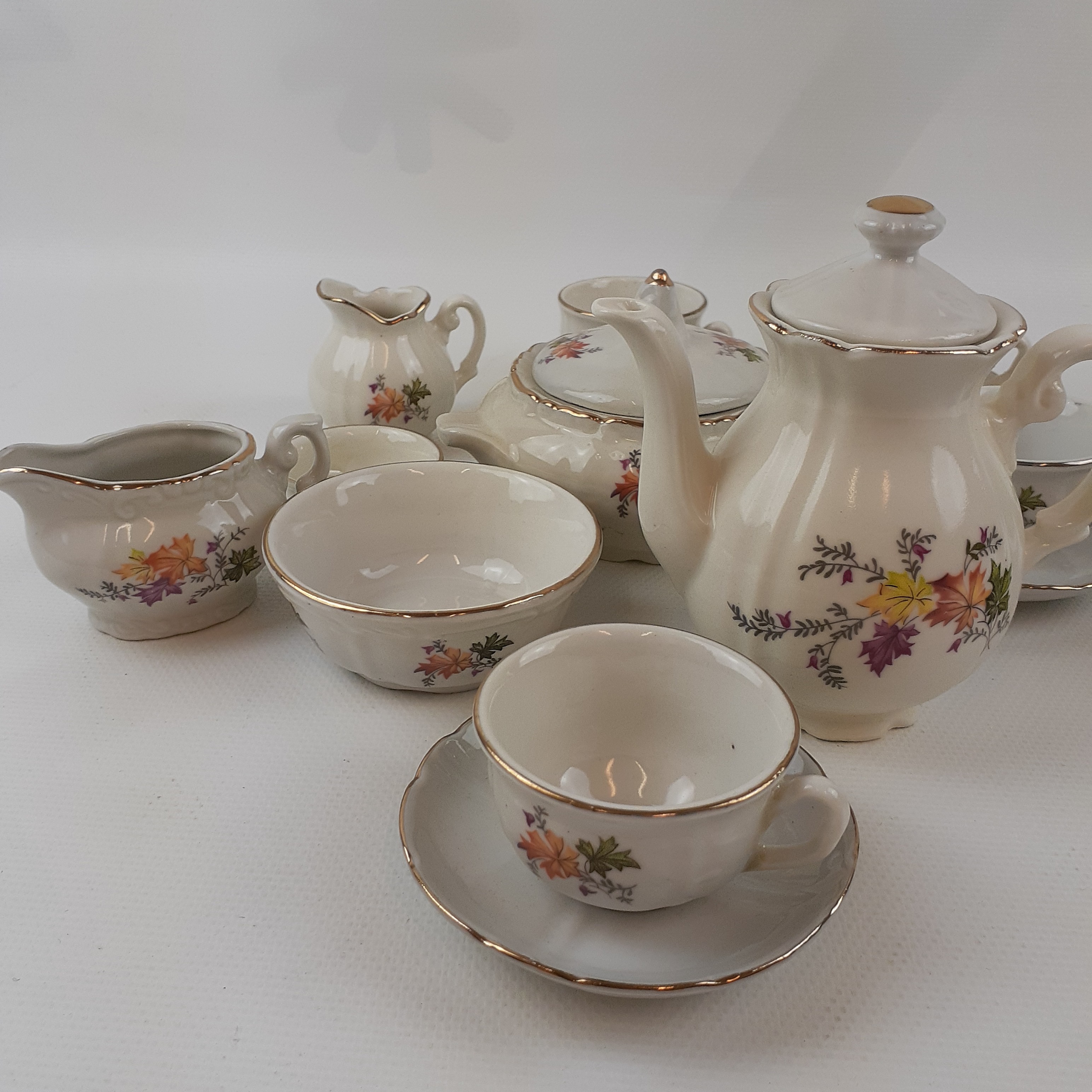 Voir photo 3 de Dinette en porcelaine KAHLA Dinette en porcelaine KAHLA Comme neuf - Vue 3 -
