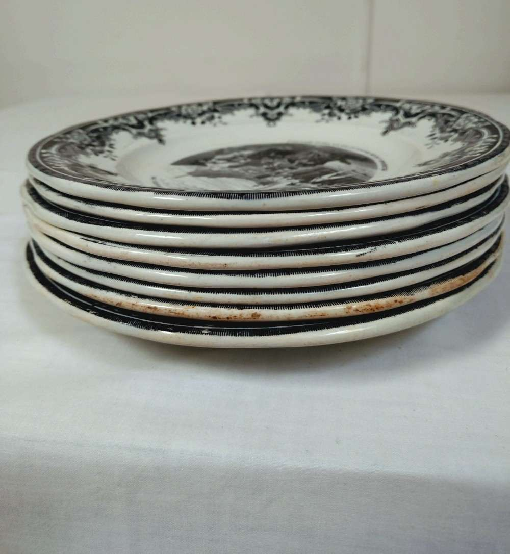 Voir photo 14 de 8 assiettes anciennes, à dessert, des Pèlerinages " Creil et Montereau", en faïence. 8 assiettes anciennes, à dessert, des Pèlerinages " Creil et Montereau", en faïence. Bon état - Vue 14 -