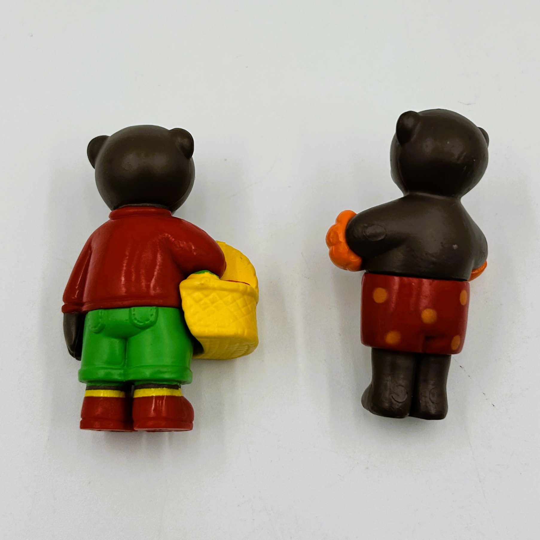 Voir photo 8 de 8 figurines famille Petit ours brun 8 figurines famille Petit ours brun Bon état - Vue 8 -
