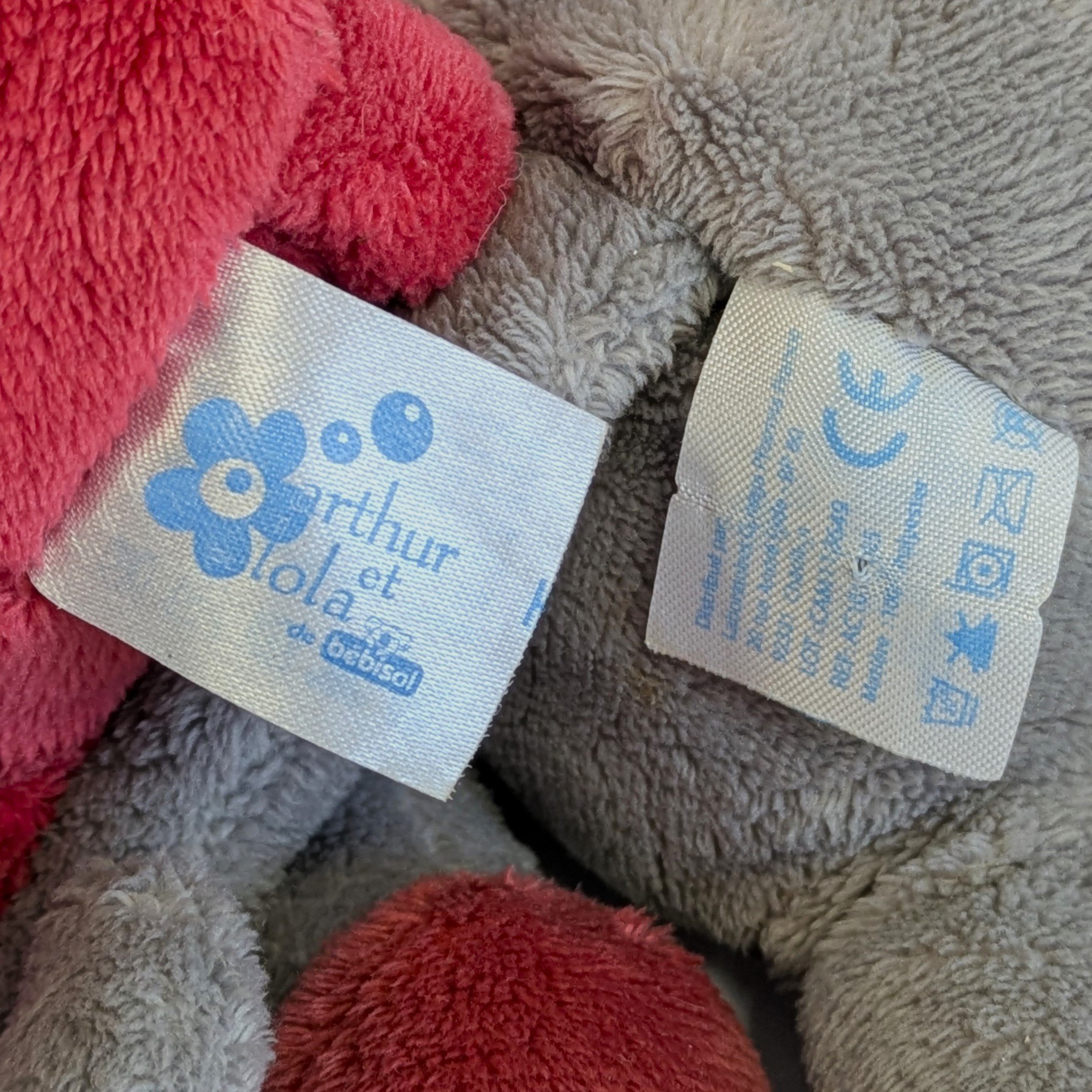 Voir photo 5 de Duo de doudous singes Bébisol - Arthur & Lola - Made in France. Duo de doudous singes Bébisol - Arthur & Lola - Made in France. Comme neuf - Vue 5 -