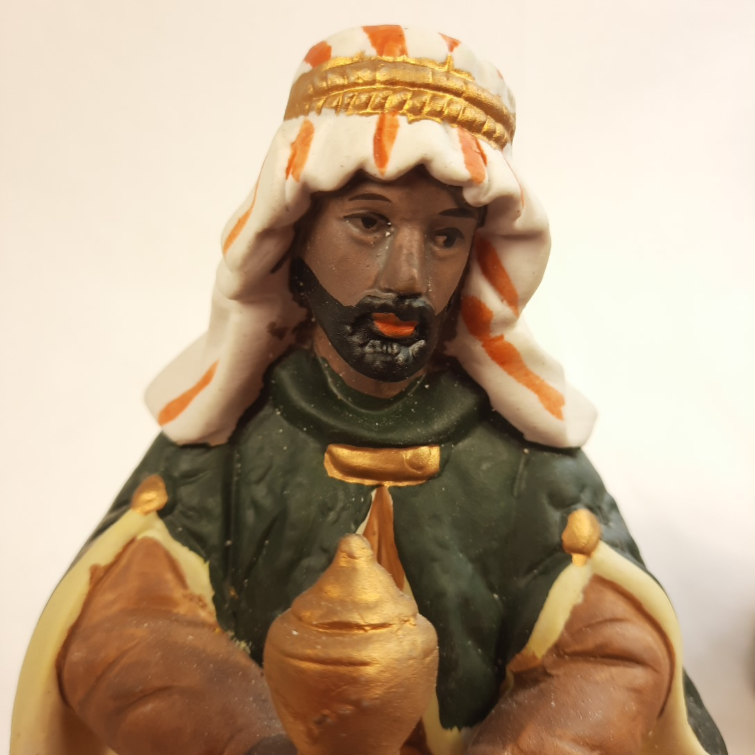 Crèche lot n°3: 3 rois mages santons en céramique colorée Très bon état - Vue 3 - 
