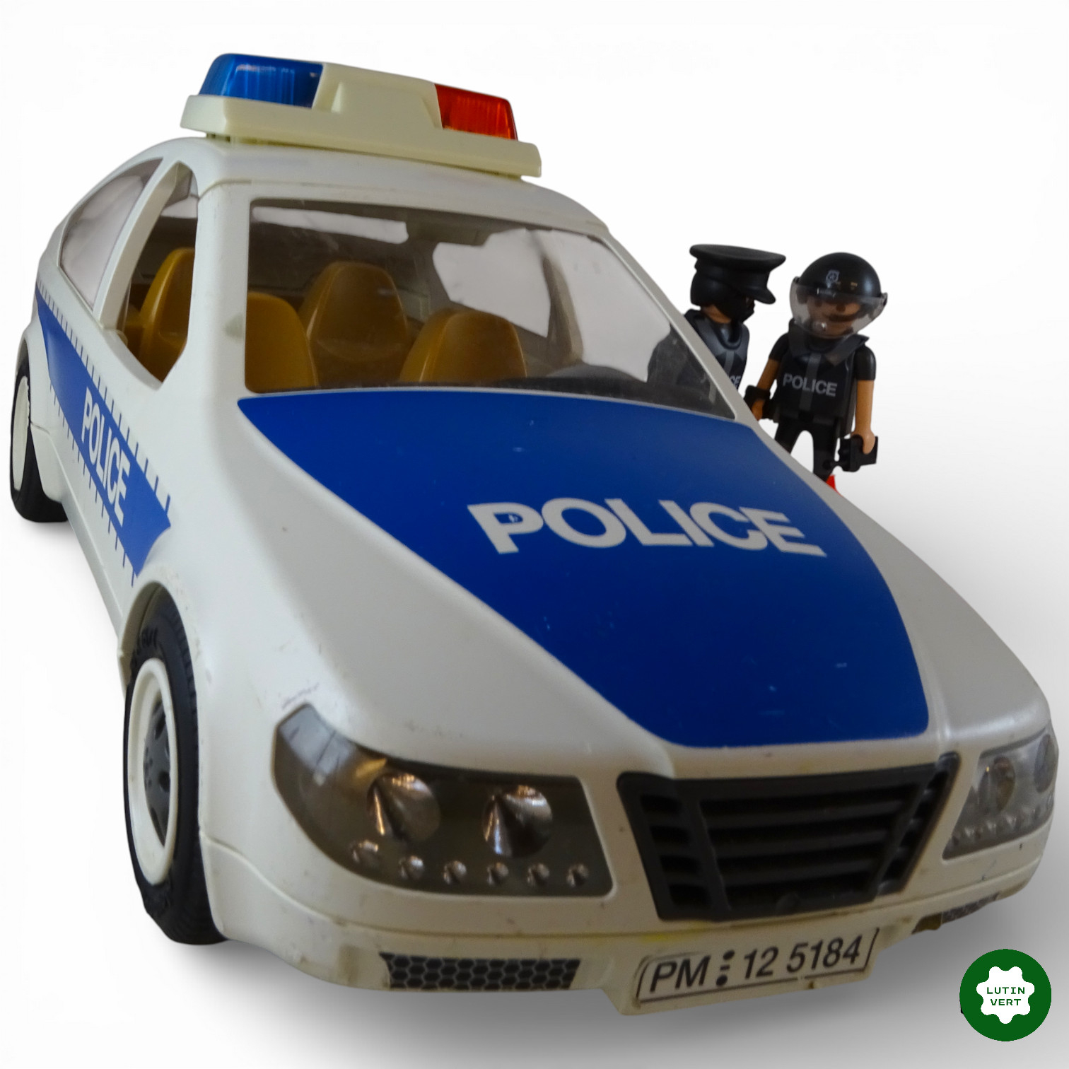 Voir photo 2 de Playmobil « Voiture de police et policiers » d'occasion PLAYMOBIL - Dès 4 ans | Ref 12984 Playmobil « Voiture de police et policiers » d'occasion PLAYMOBIL - Dès 4 ans | Ref 12984 Très bon état - Vue 2 -