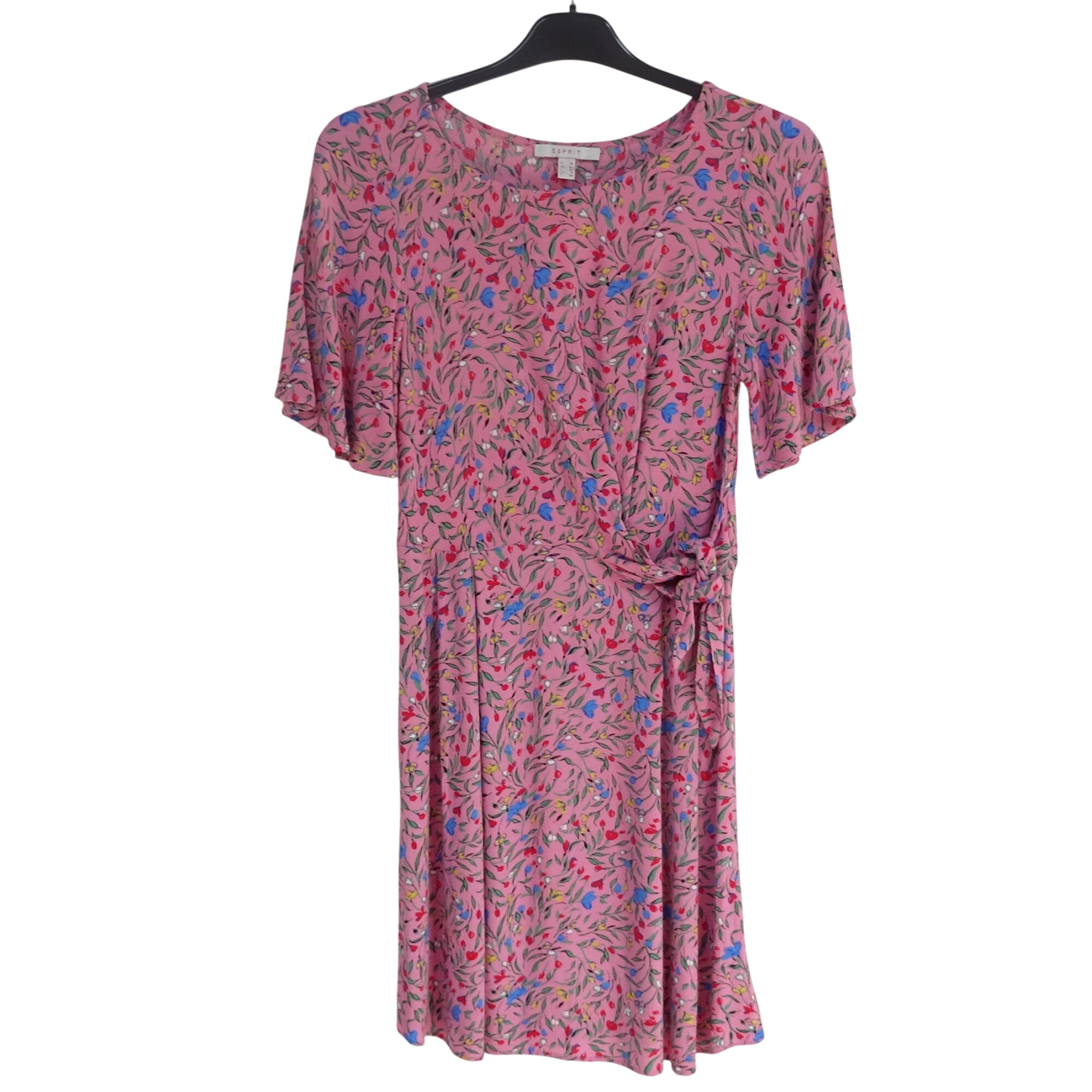 Acheter ESPRIT Robe taille 38 Très bon état - 15,00 € ESPRIT Robe taille 38 Très bon état - reconditionné disponible sur Label Emmaüs