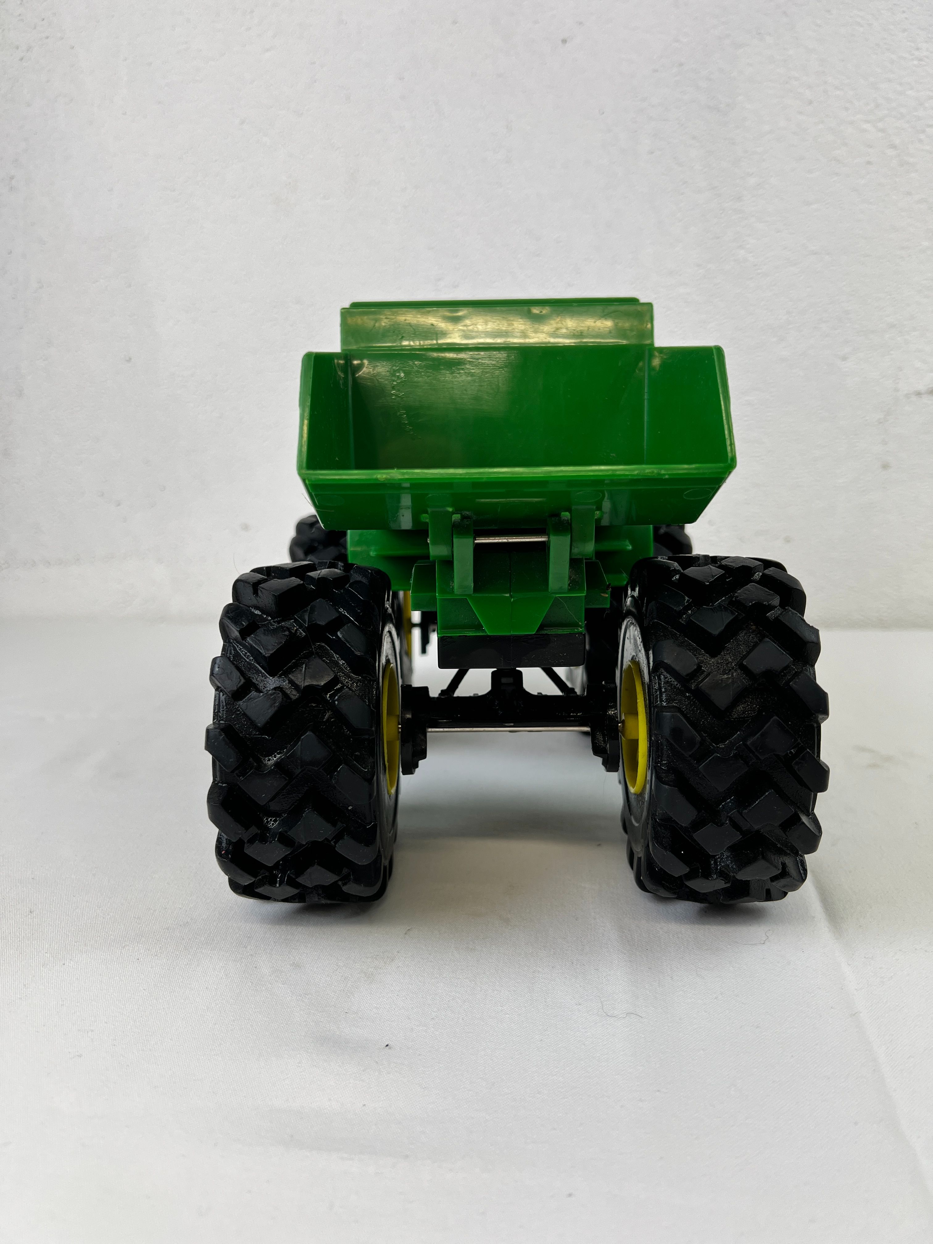 Camion benne basculante John Deere  - Vue 6 - 