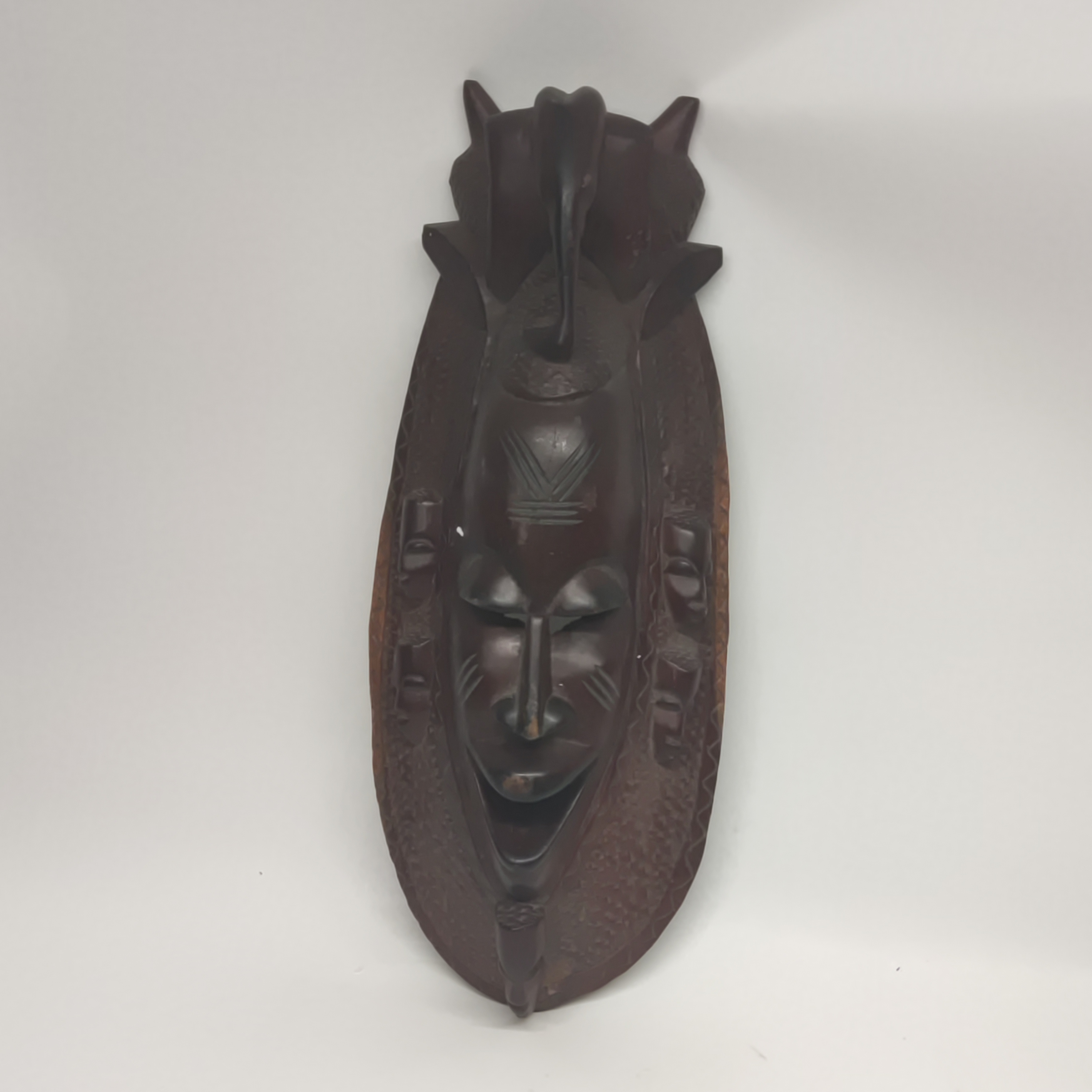 Acheter Masque Africain bois Très bon état - 22,00 € Masque Africain bois Très bon état - reconditionné disponible sur Label Emmaüs