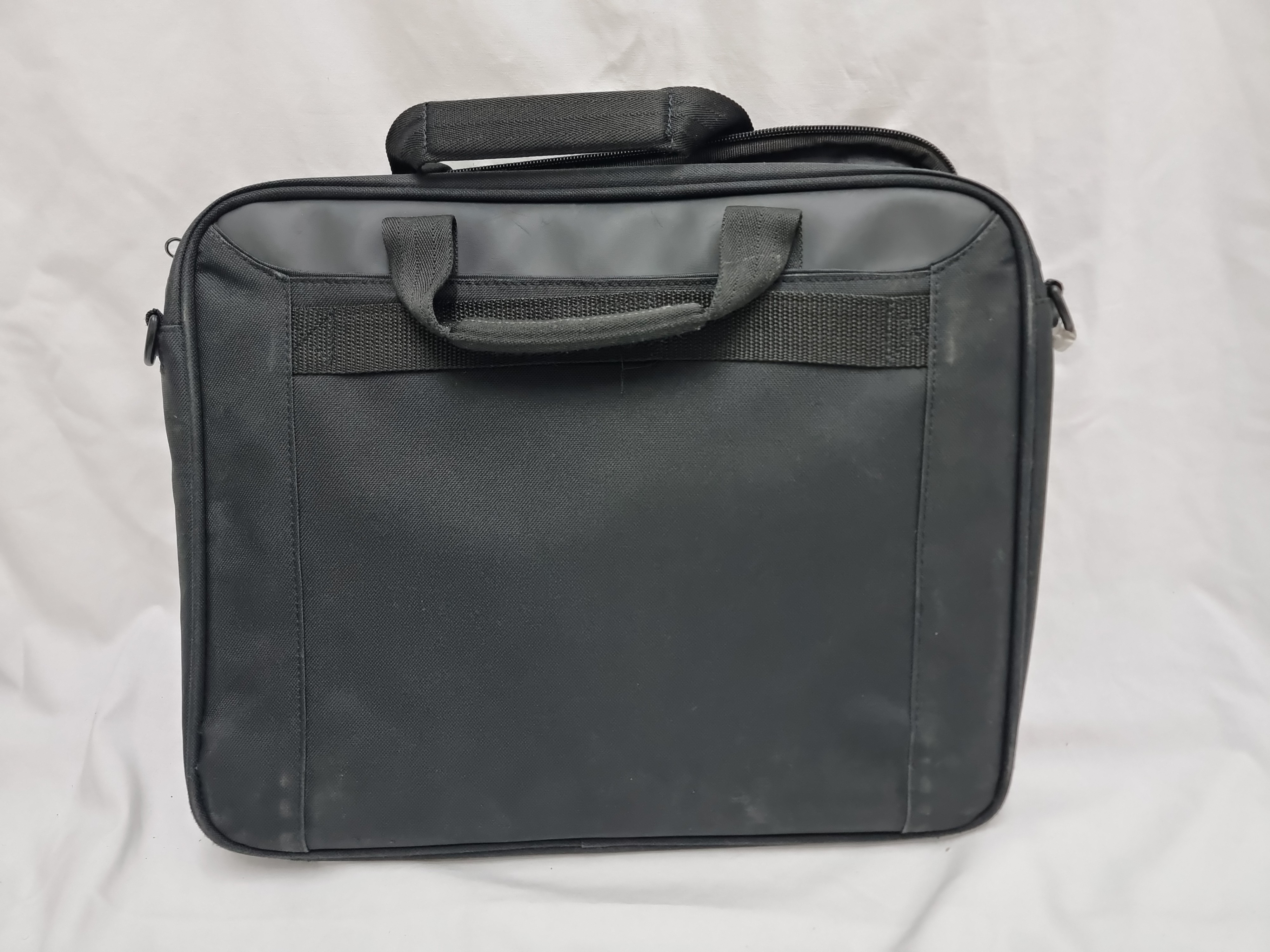 Sacoche de la marque Targus pour votre Pc Portable 13 pouces Bon état - Vue 4 - 