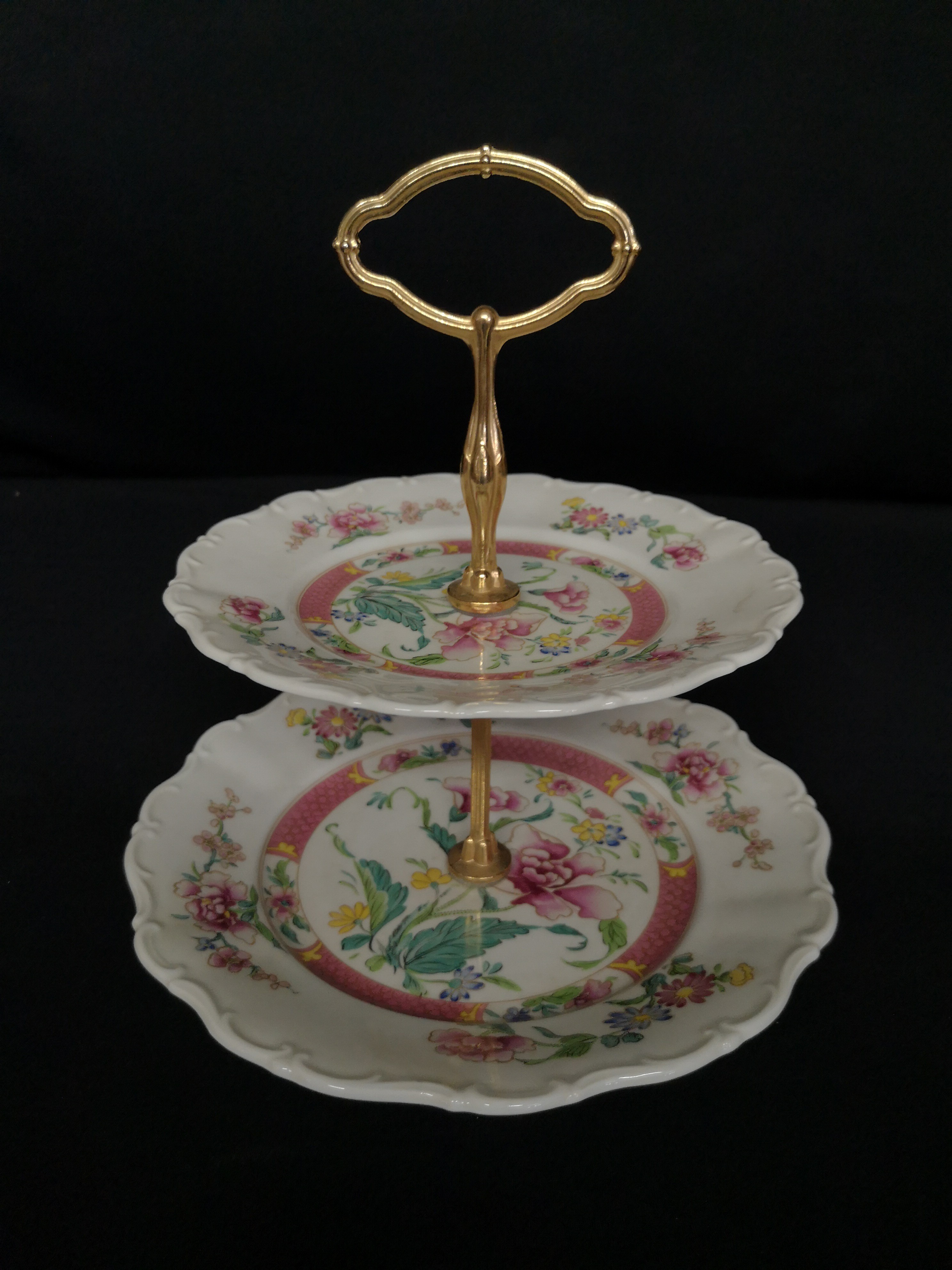 Présentoir à gateaux vintage en porcelaine - Photo 1