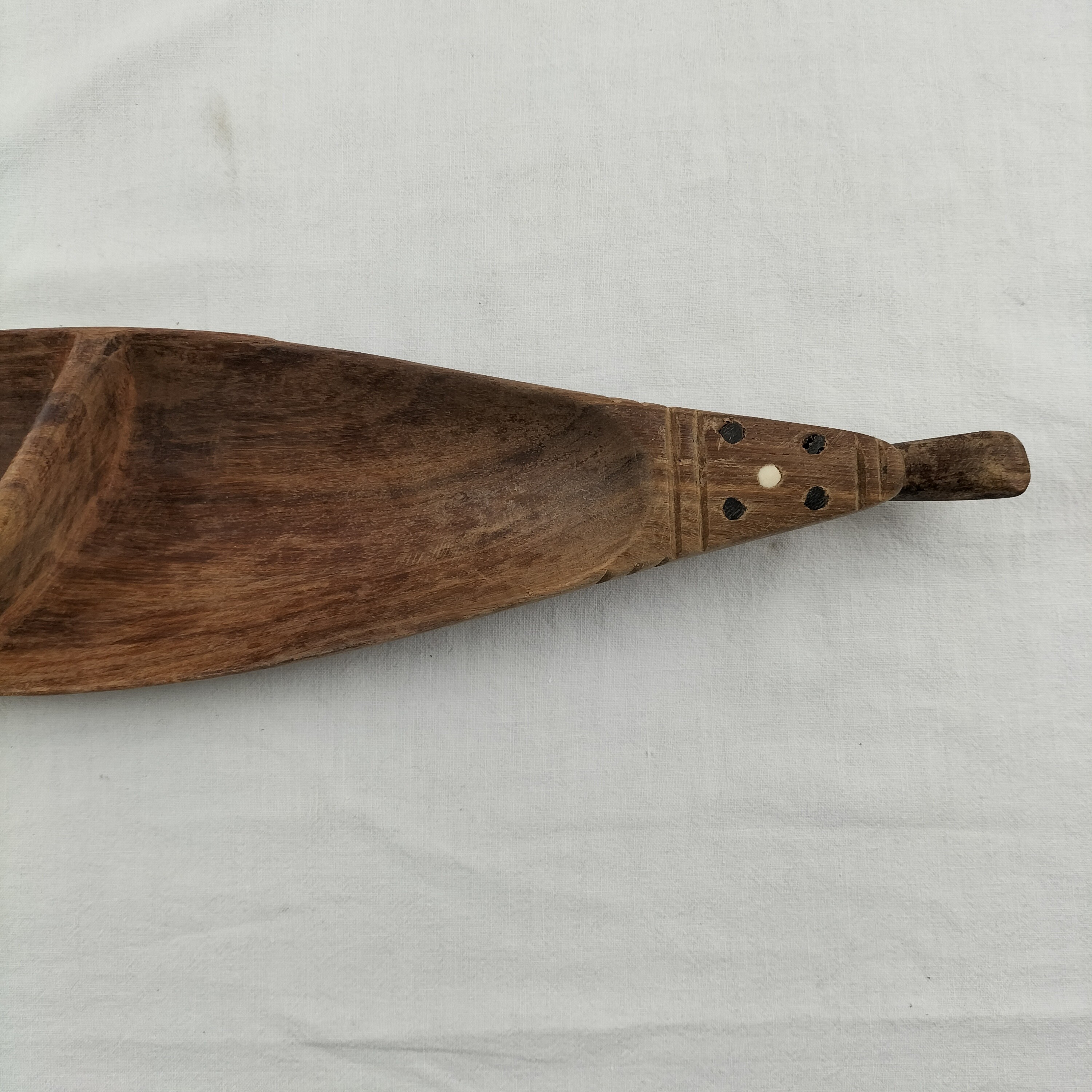 Pirogue africaine décorative en bois - Photo 2