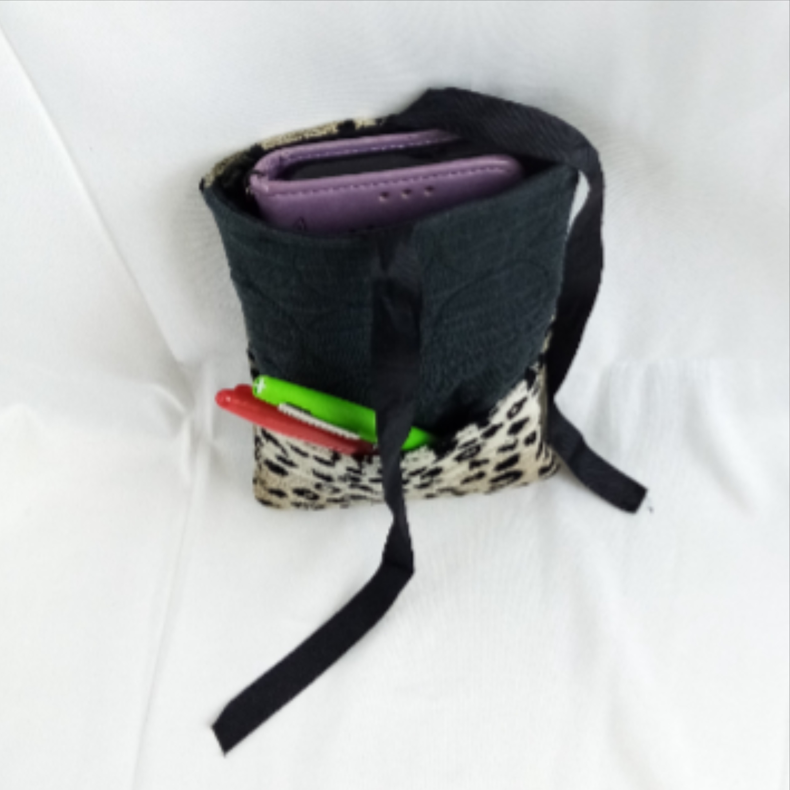 Voir photo 5 de Pochette Liseuse - Petite Pochette Liseuse - Petite Comme neuf - Vue 5 -