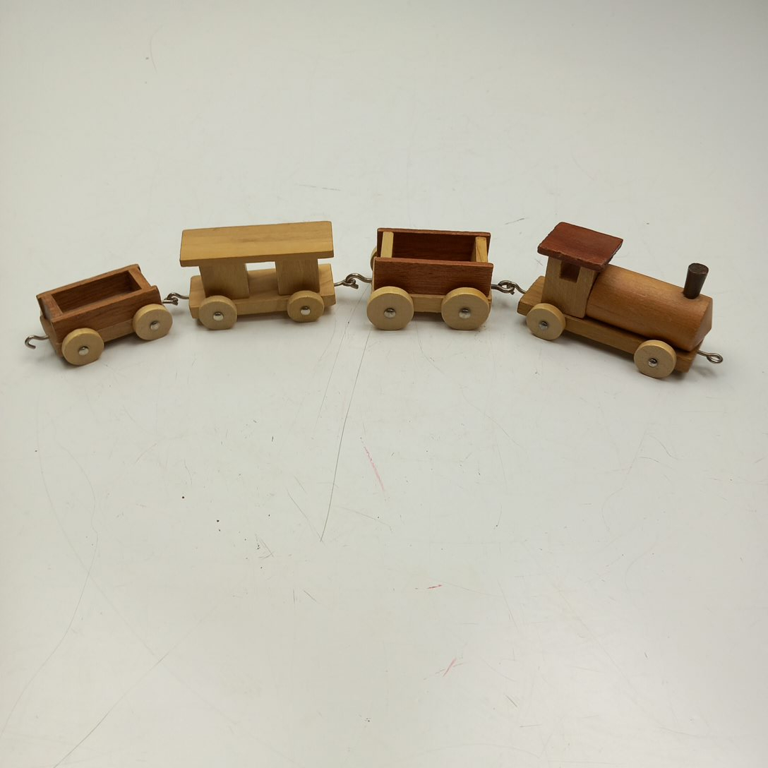 Train Vintage en Bois loquai Holzkunst Bon état -  reconditionné disponible sur Label Emmaüs