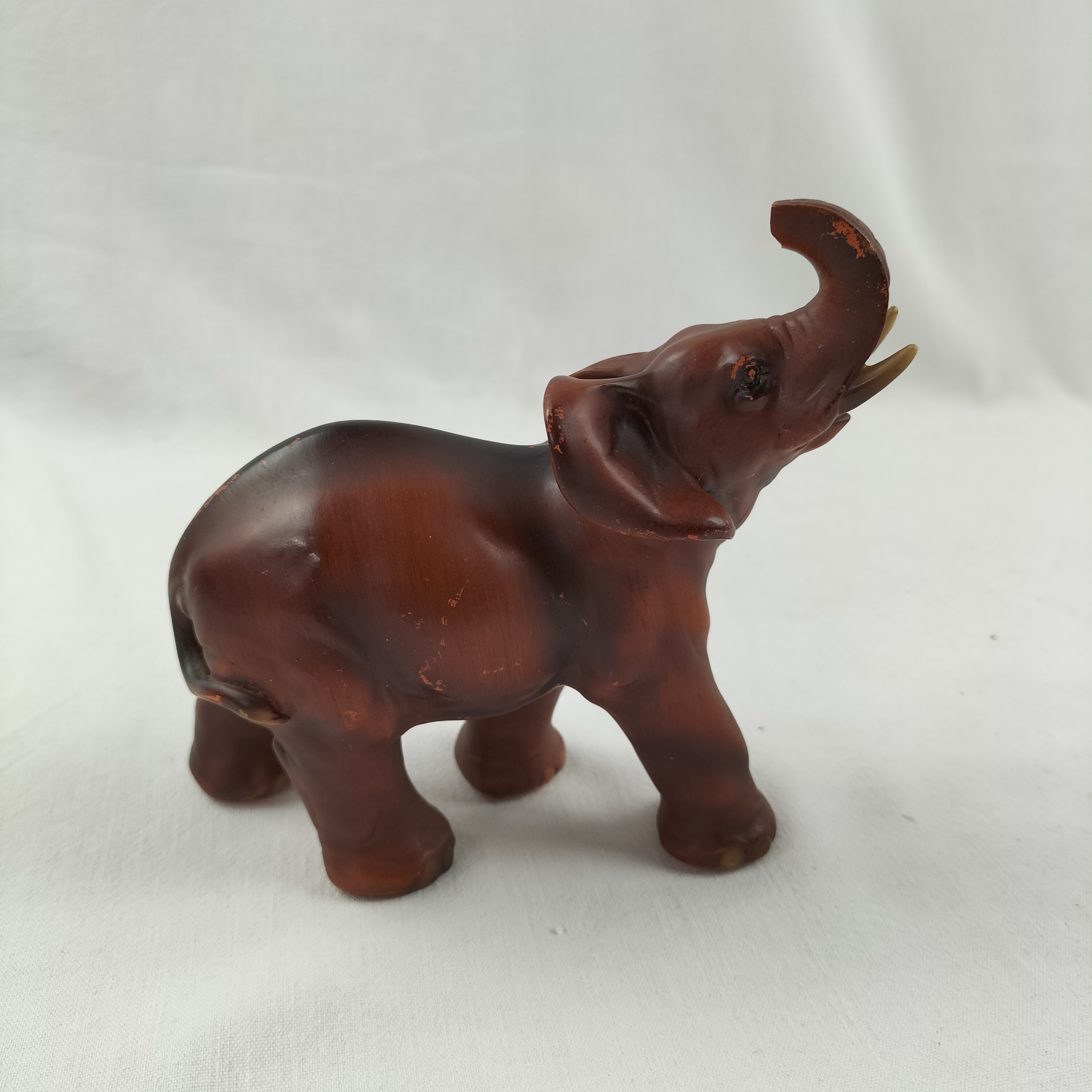 Statue d'éléphant en résine peinte - Photo 3