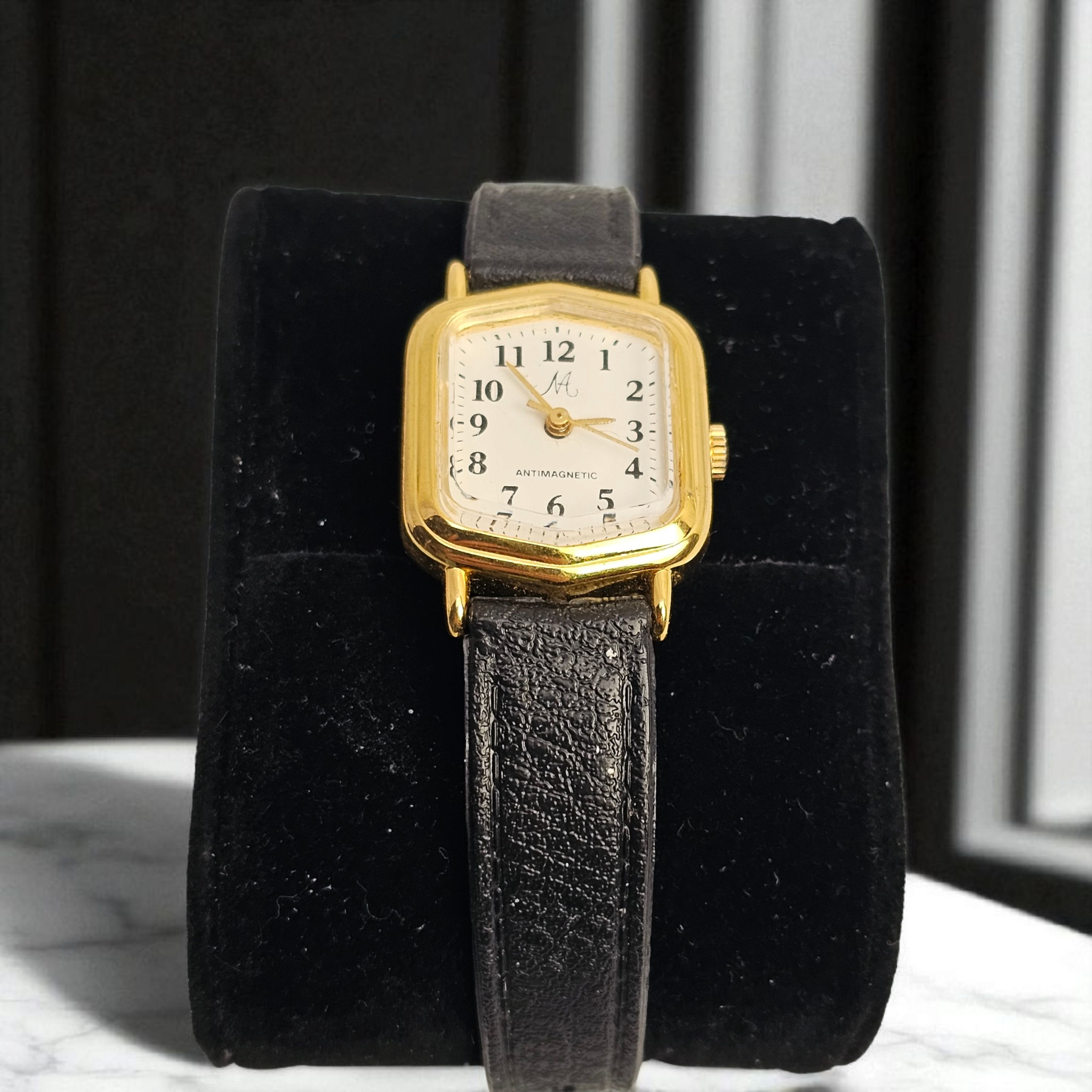 Montre Femme mécanique vintage 