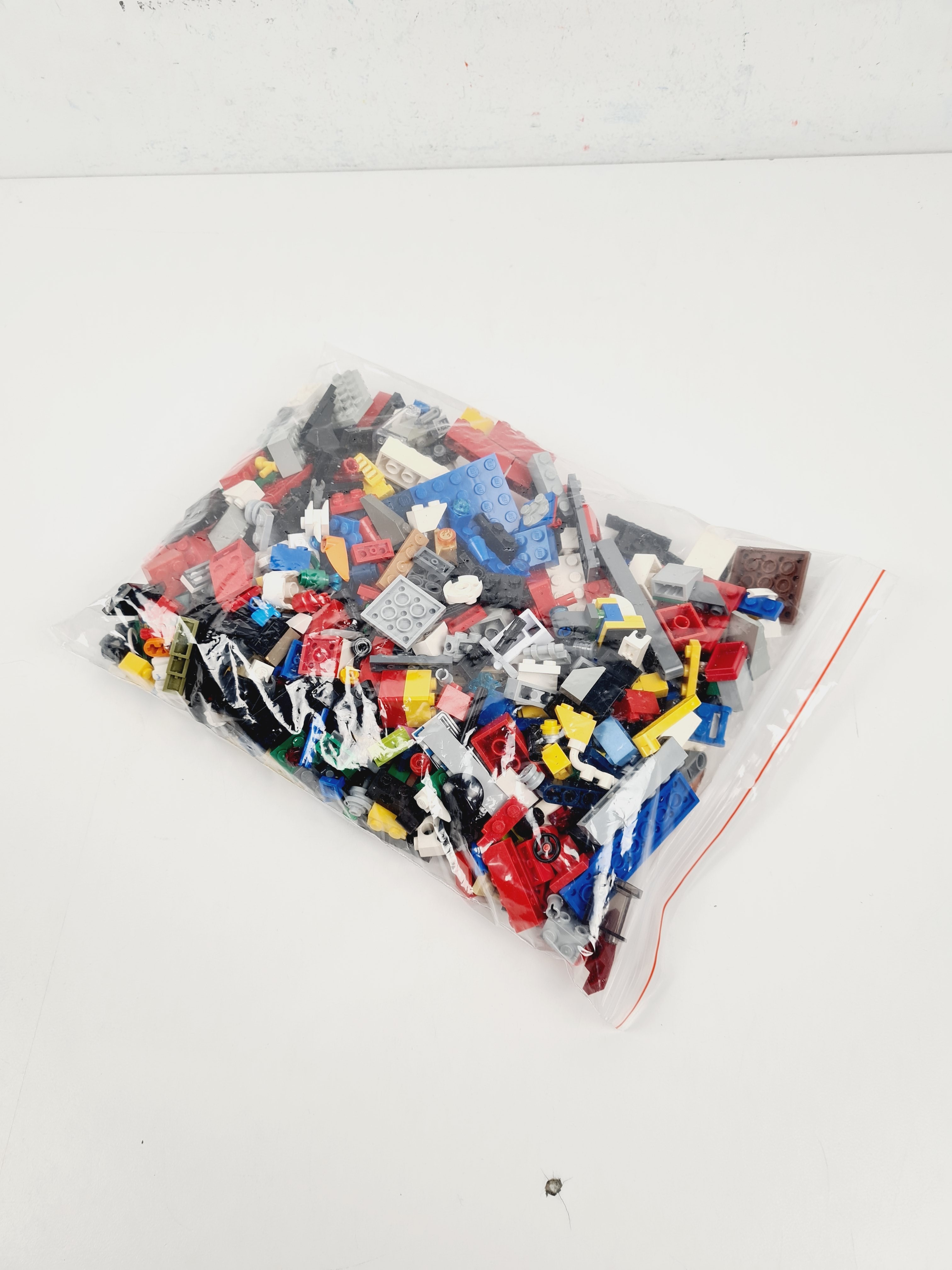 Voir photo 2 de Lego - Sachet Lego en vrac - 500 g Lego - Sachet Lego en vrac - 500 g Bon état - Vue 2 -