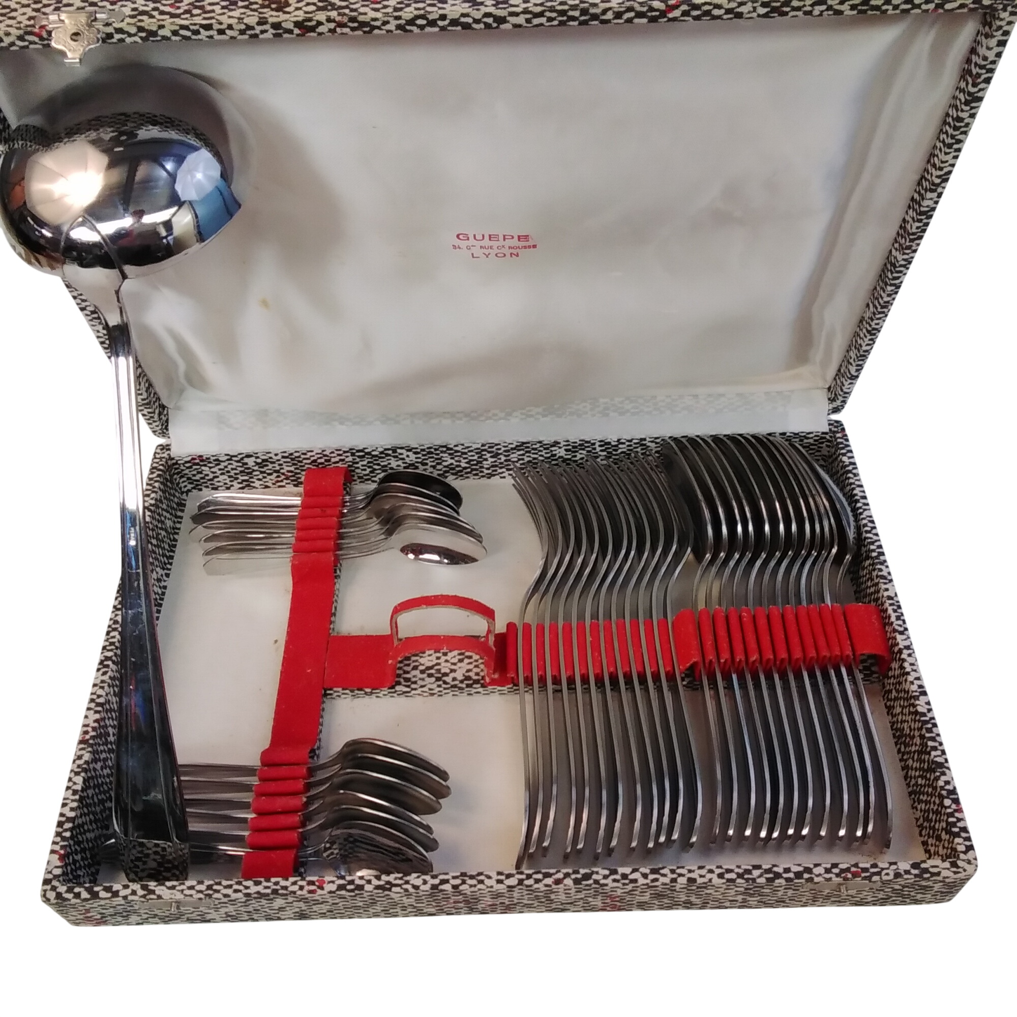 Ménagère 12 personnes + louche - Acier Inox Très bon état -  reconditionné disponible sur Label Emmaüs