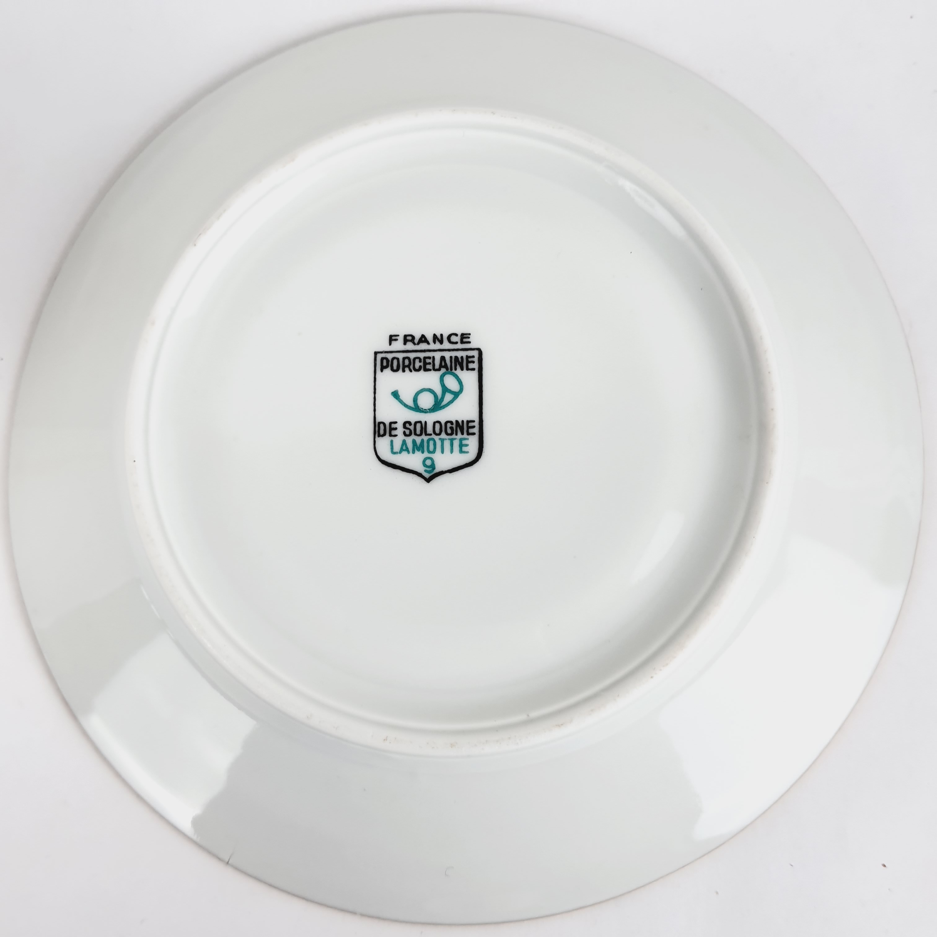 Tasse à café et soucoupe en porcelaine de Sologne - Lamotte 9 Très bon état - Vue 2 - 