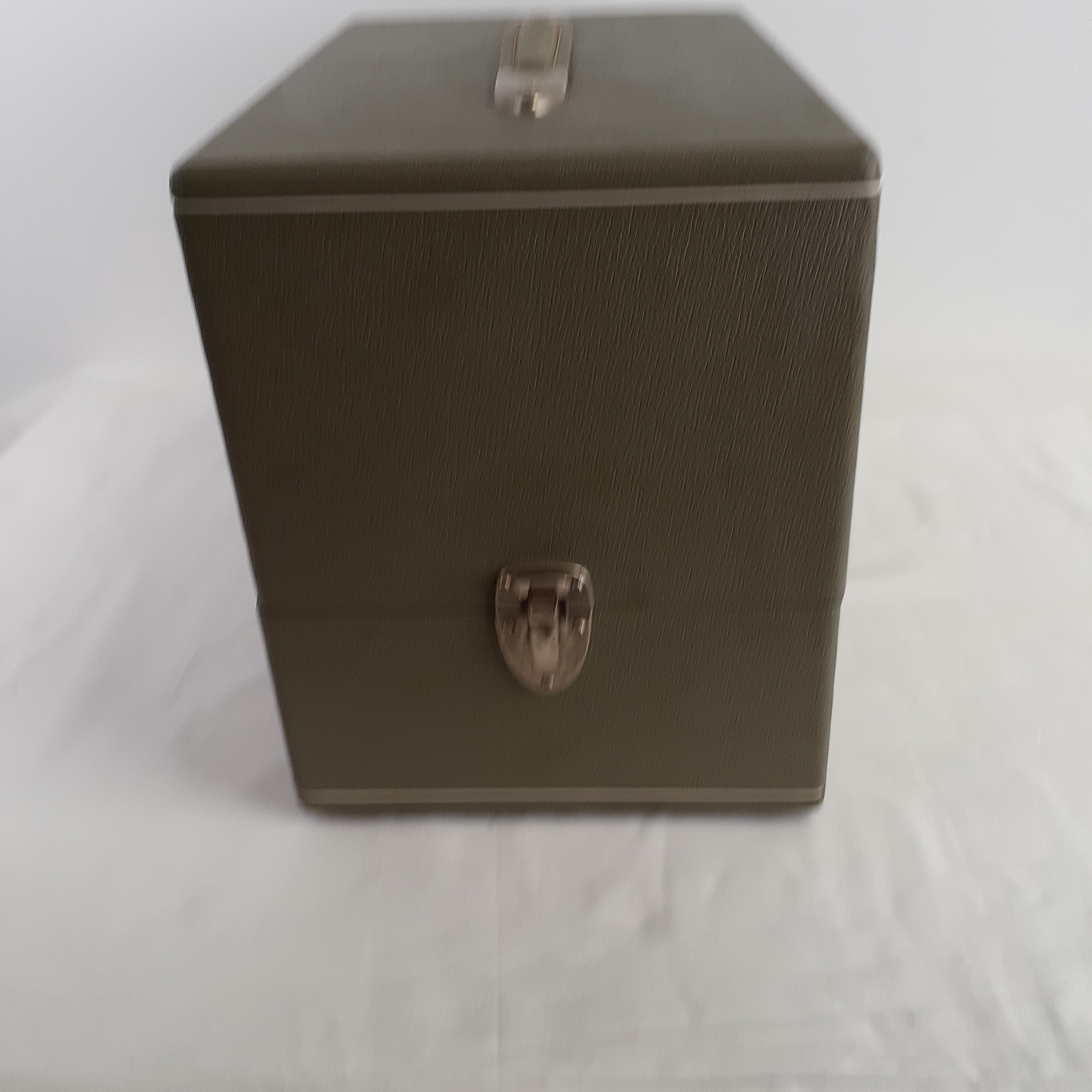 Voir photo 8 de Valise projecteur film - Euming P8 - boite de rangement Valise projecteur film - Euming P8 - boite de rangement Bon état - Vue 8 -