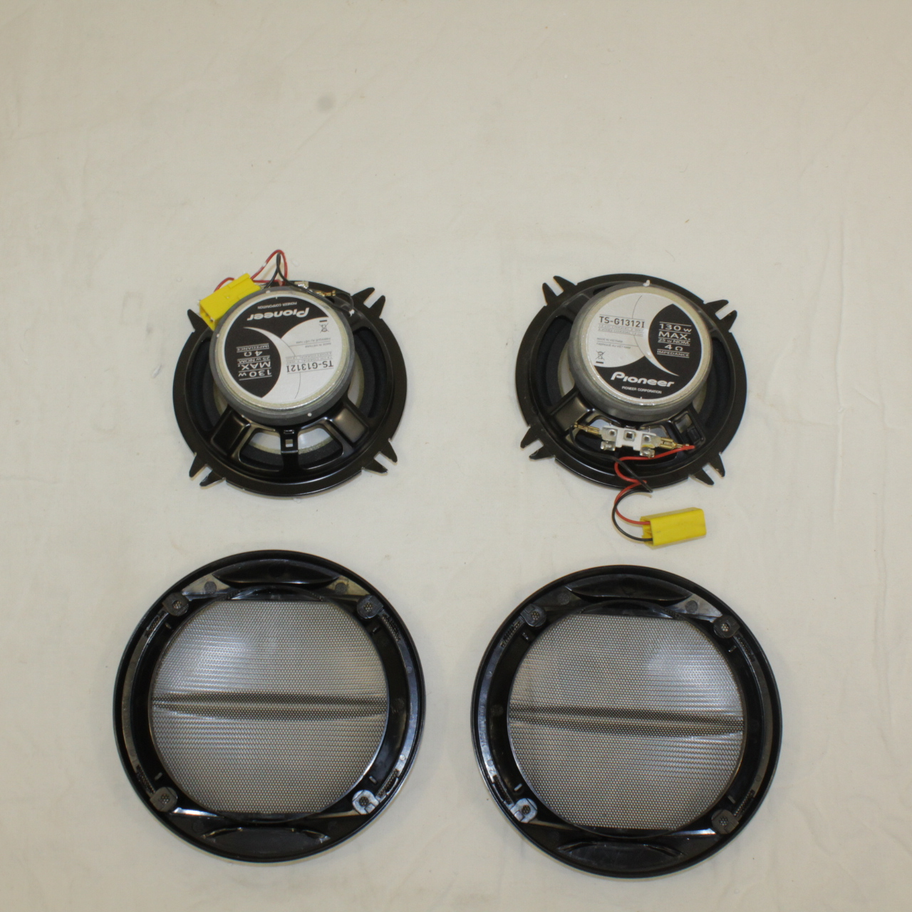 Voir photo 3 de 2 Haut-parleur Pioneer 130W 2 Haut-parleur Pioneer 130W Très bon état - Vue 3 -