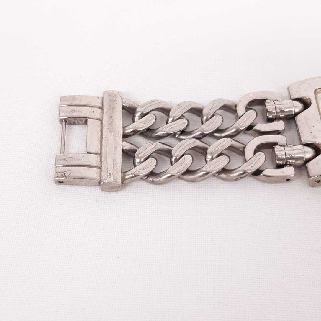 Montre Femme Guess bracelet large chaine en acier numéroté 180305L1 - Photo 4