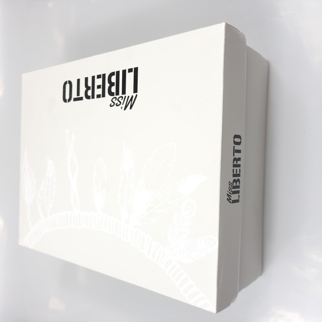 Derby vernis noir MISs LIBERTO Pointure 36 Bon état - Vue 4 - 