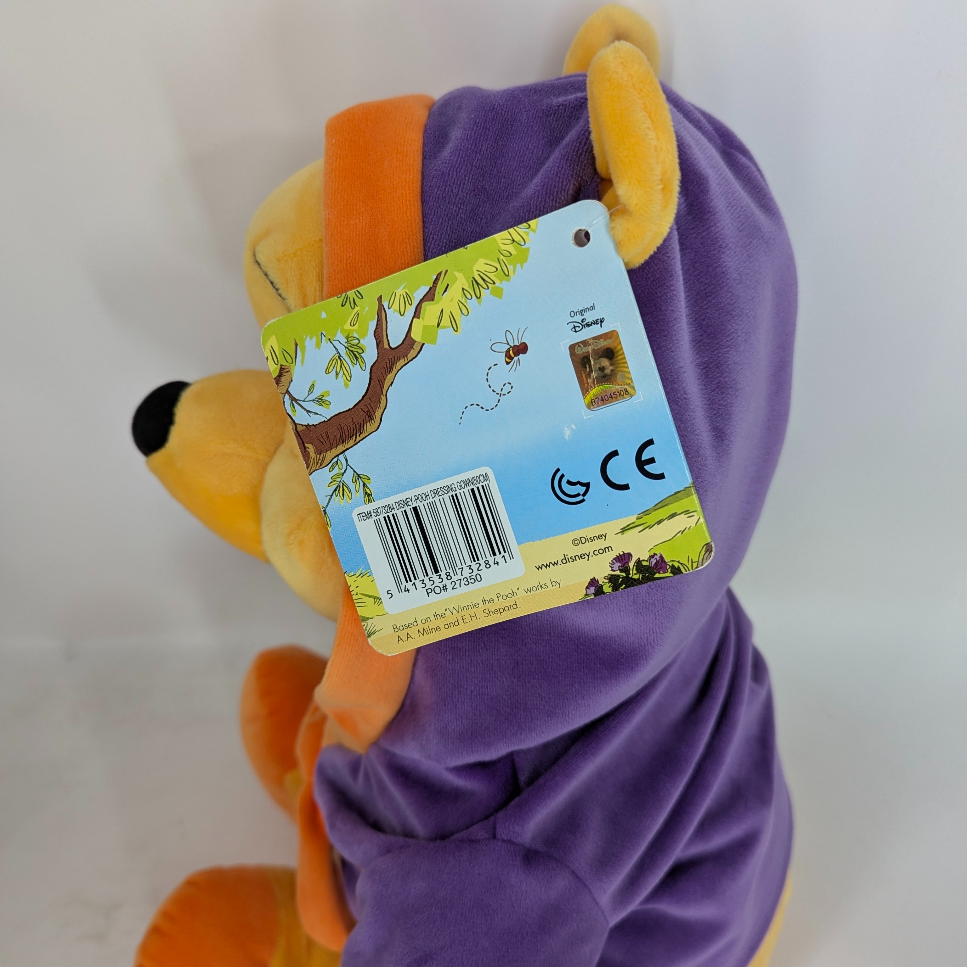 Voir photo 4 de Grande peluche WINNIE THE POOH avec peignoir violet 50 cm Grande peluche WINNIE THE POOH avec peignoir violet 50 cm - Vue 4 -