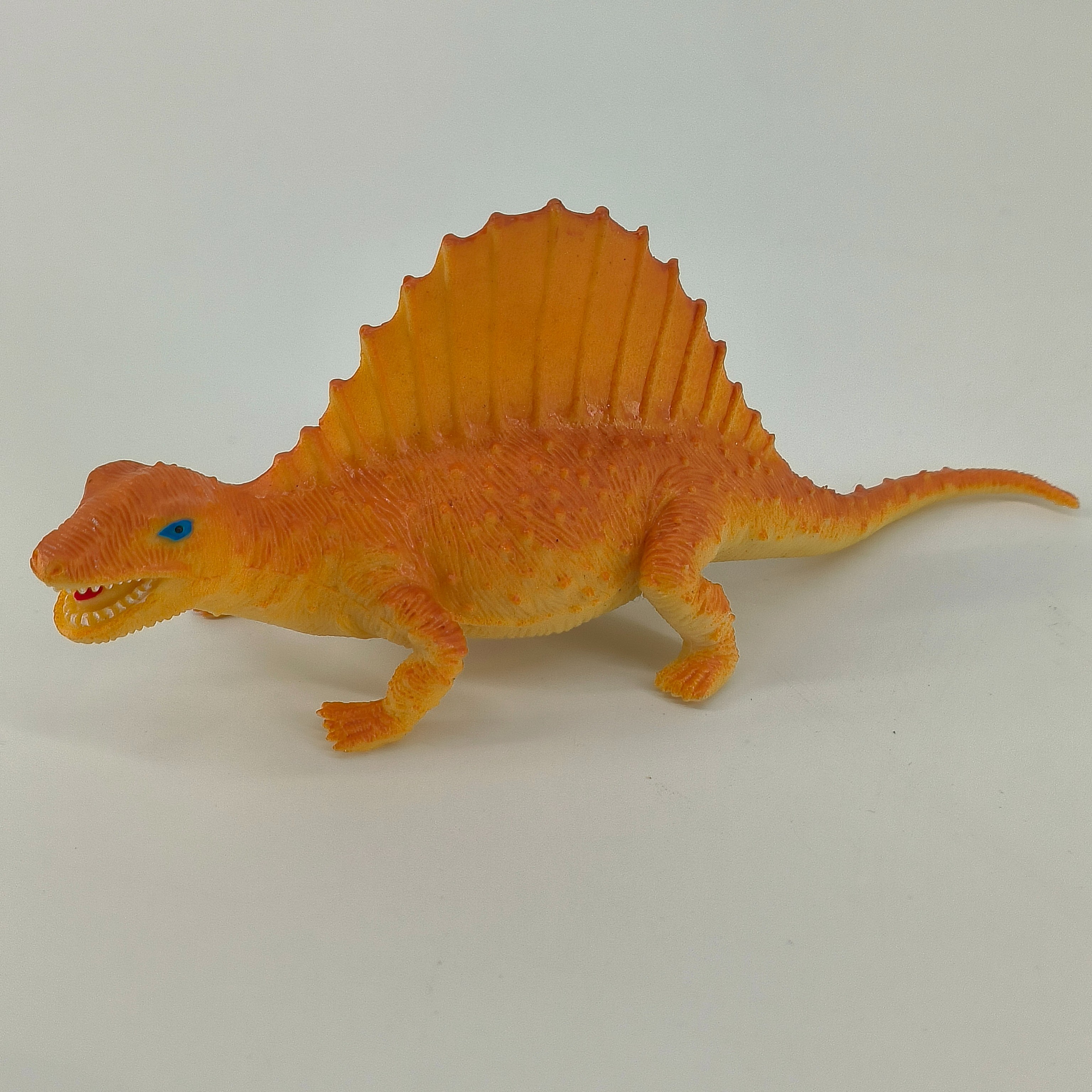 Voir photo 4 de Lot de sept figurines dinosaures Lot de sept figurines dinosaures - Vue 4 -
