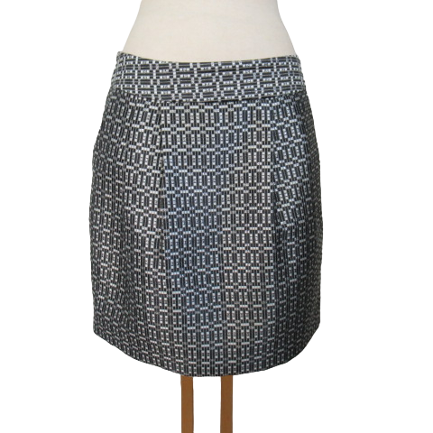 Acheter BF196 - Jupe à motifs argentés - Caroll - Taille 38 Très bon état - 12,00 € BF196 - Jupe à motifs argentés - Caroll - Taille 38 Très bon état - reconditionné disponible sur Label Emmaüs
