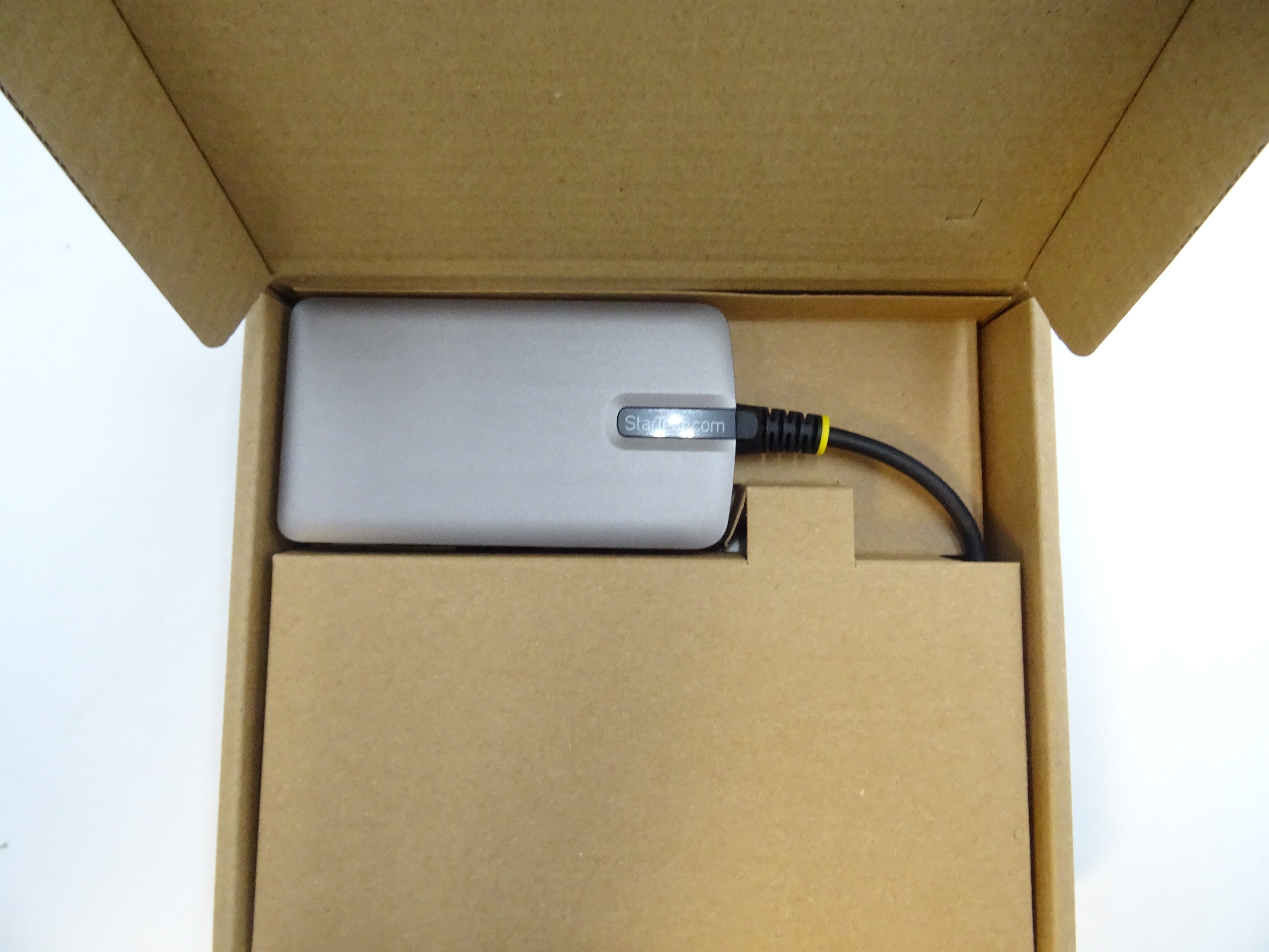 Voir photo 4 de Hub USB 3.2 Gen 1 Hub USB 3.2 Gen 1 Comme neuf - Vue 4 -