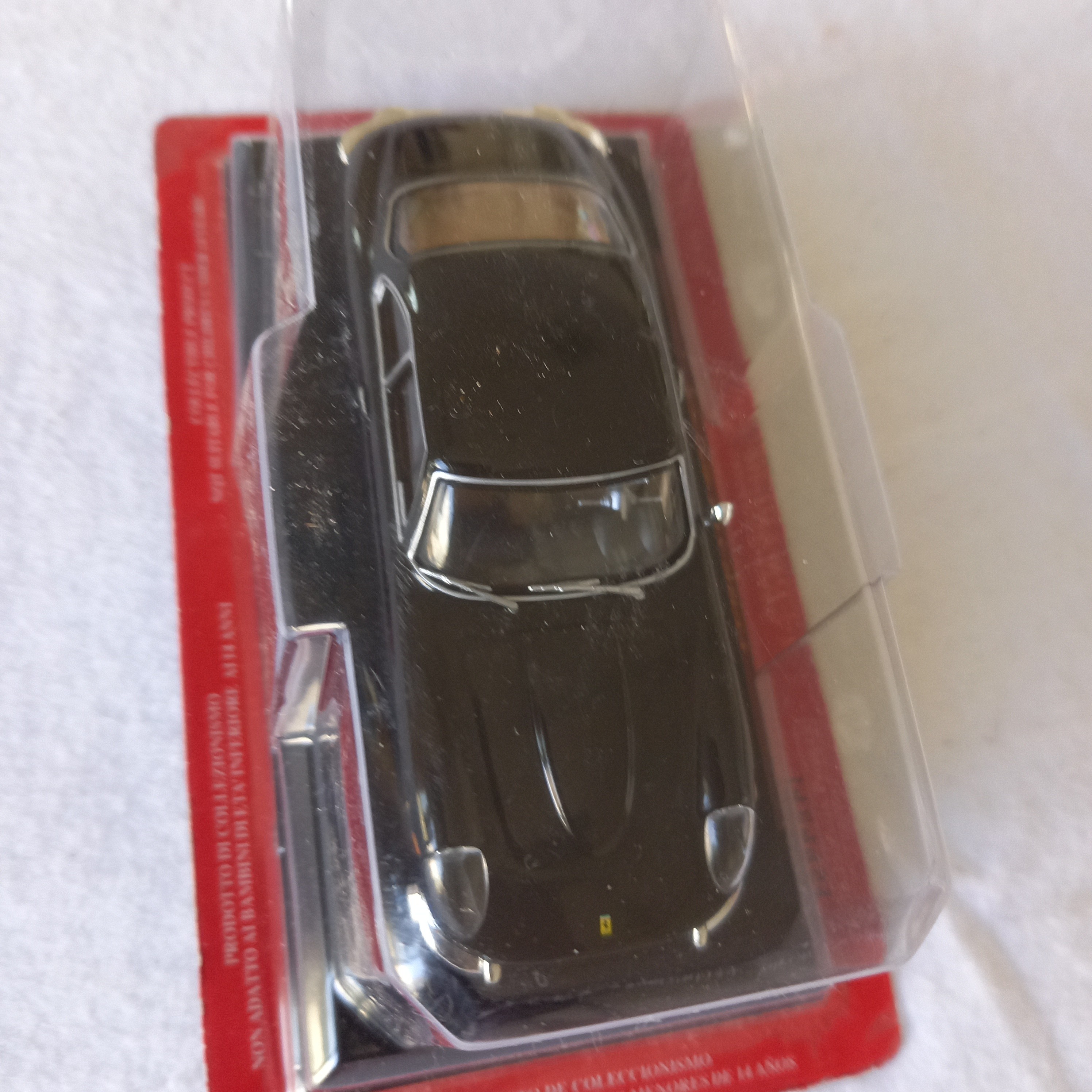 Deux voitures miniatures Collection Ferrari Comme neuf - Vue 10 - 
