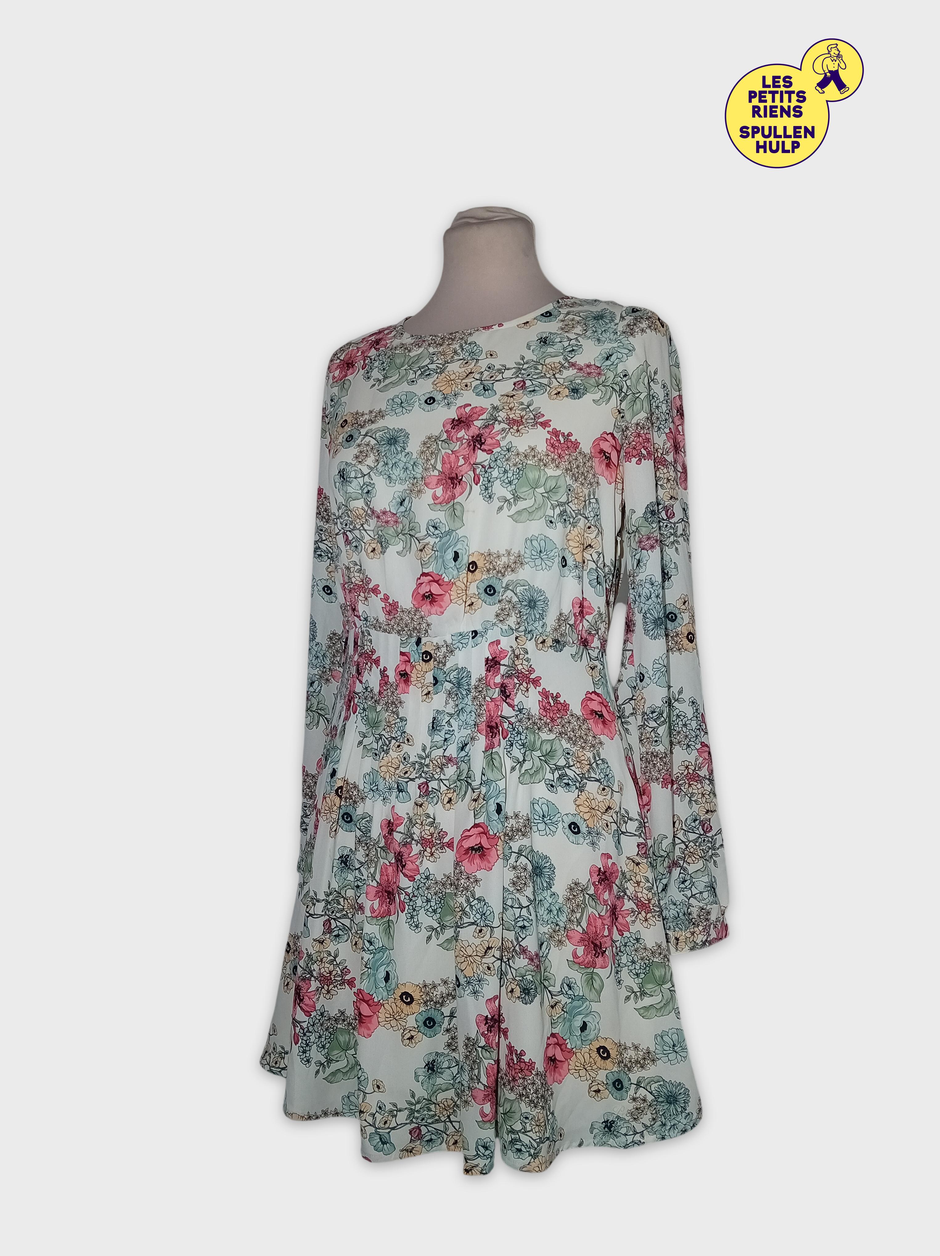Acheter Robe Fleurie Manches Longues Pepe Jeans London M (T4263) Bon état - 14,00 € Robe Fleurie Manches Longues Pepe Jeans London M (T4263) Bon état - reconditionné disponible sur Label Emmaüs
