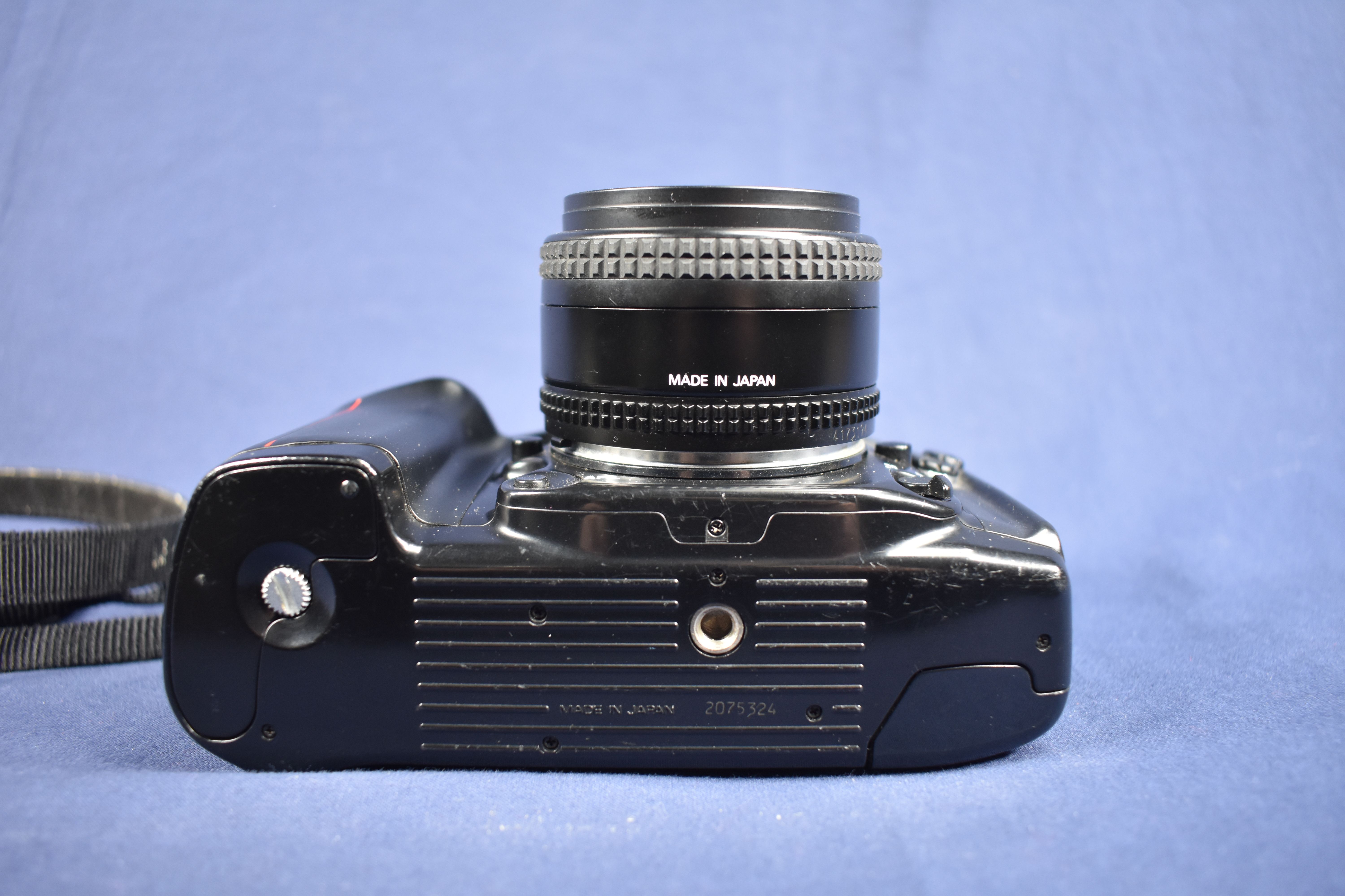 Appareil photo NIKON F 90, avec objectif de 50 mm, Objectif NIKON 35 - 105 mm, flash 1 ET 2 , 38 CT 7. - Photo 5
