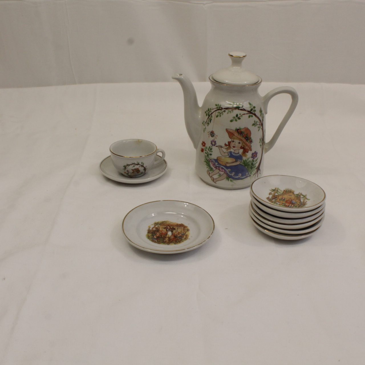 Dinette en porcelaine Très bon état - Vue 6 - 