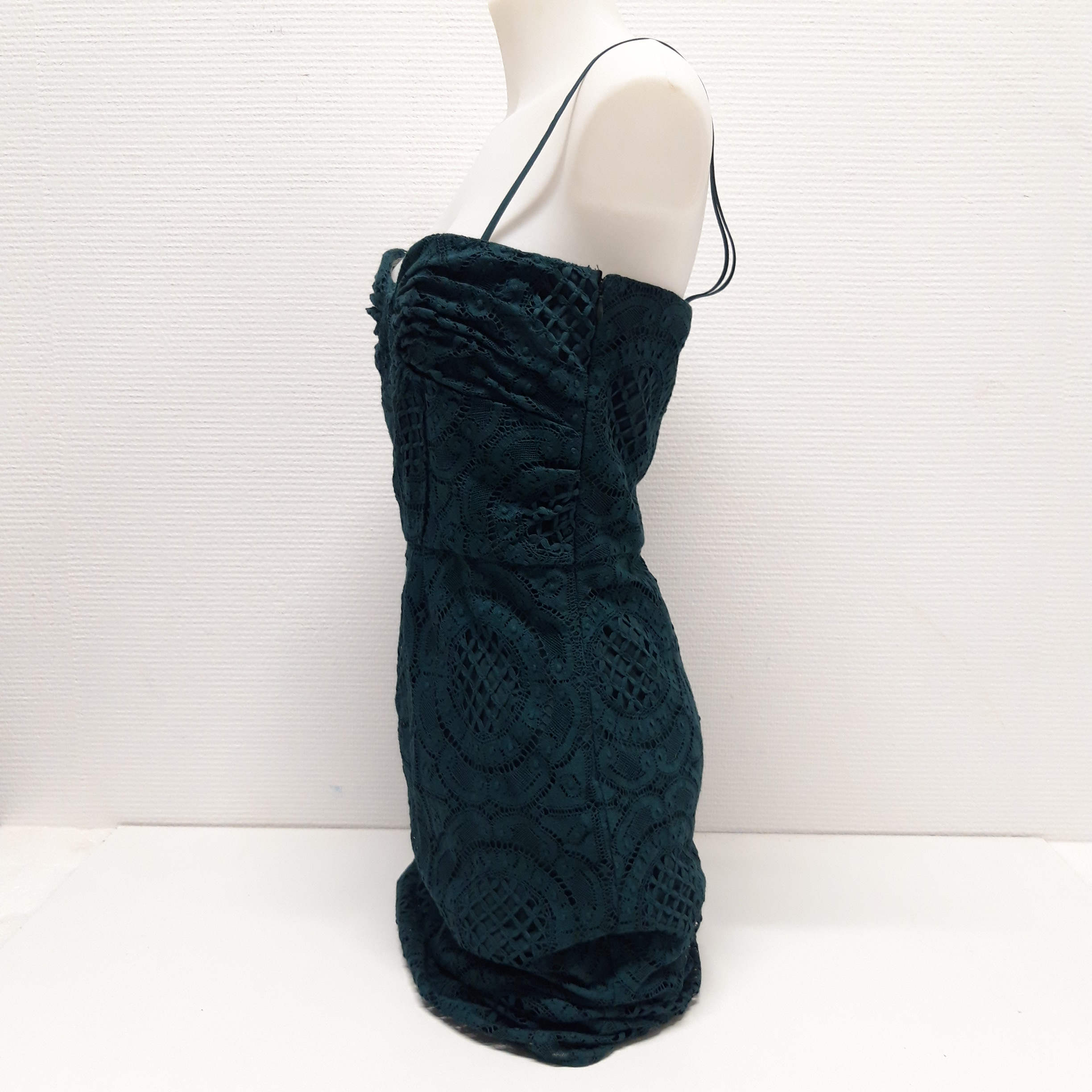 Robe midi en dentelle verte de la marque Burberry London, fabriqué en Italie Très bon état - Vue 2 - 