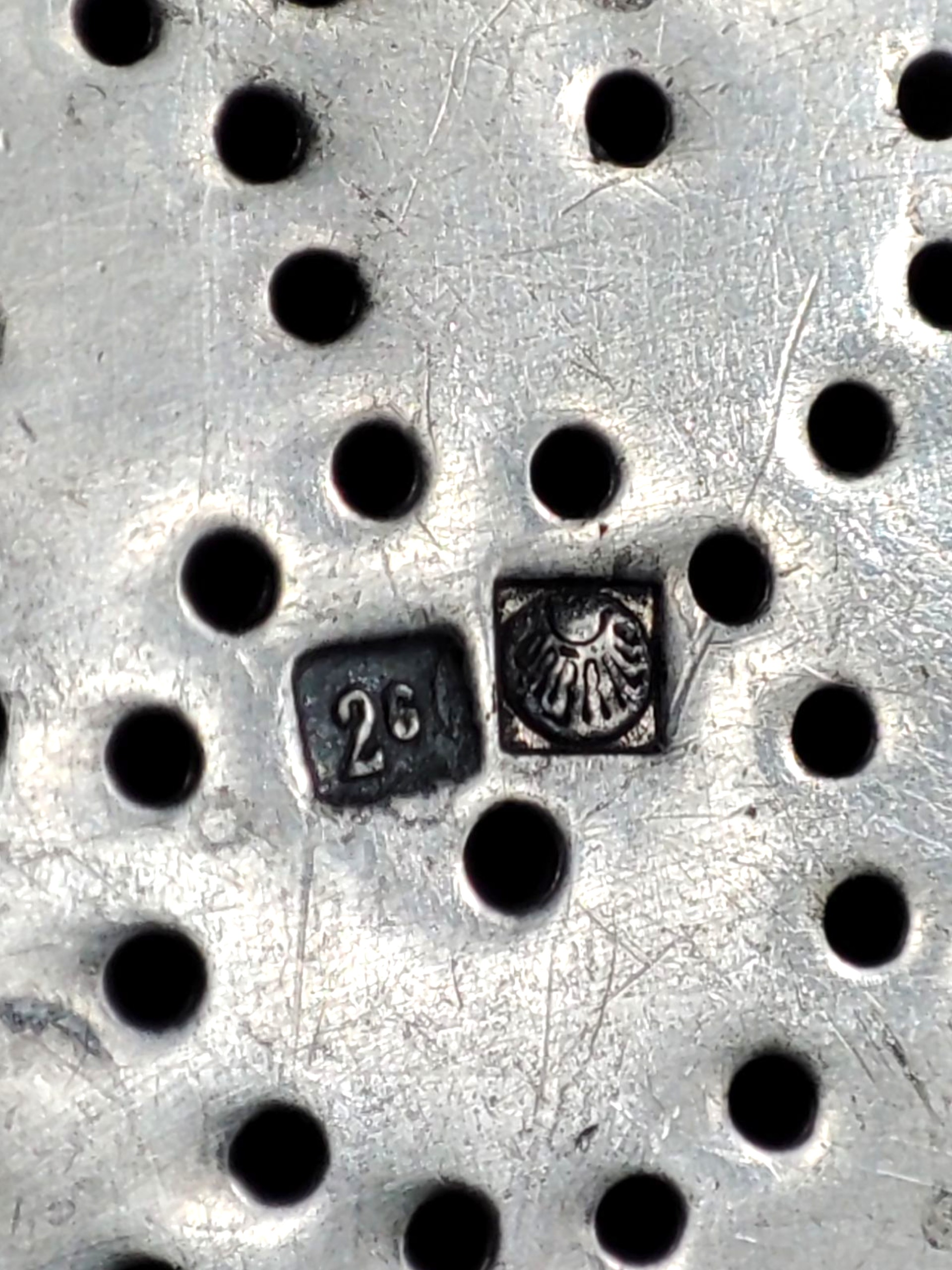 Passoire à thé plaquée argent (poinçon 2 g) - Photo 4