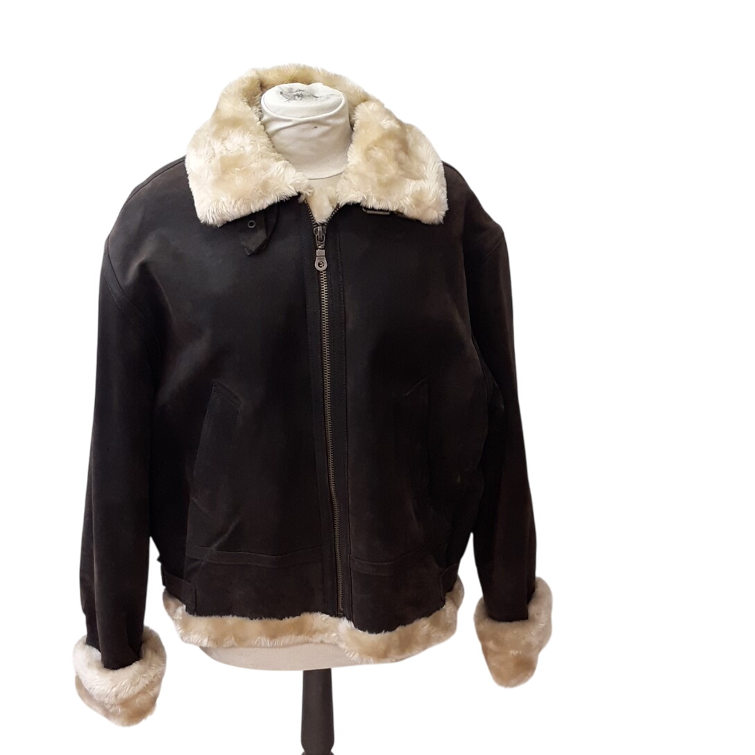 Veste homme en croute de porc État correct -  reconditionné disponible sur Label Emmaüs
