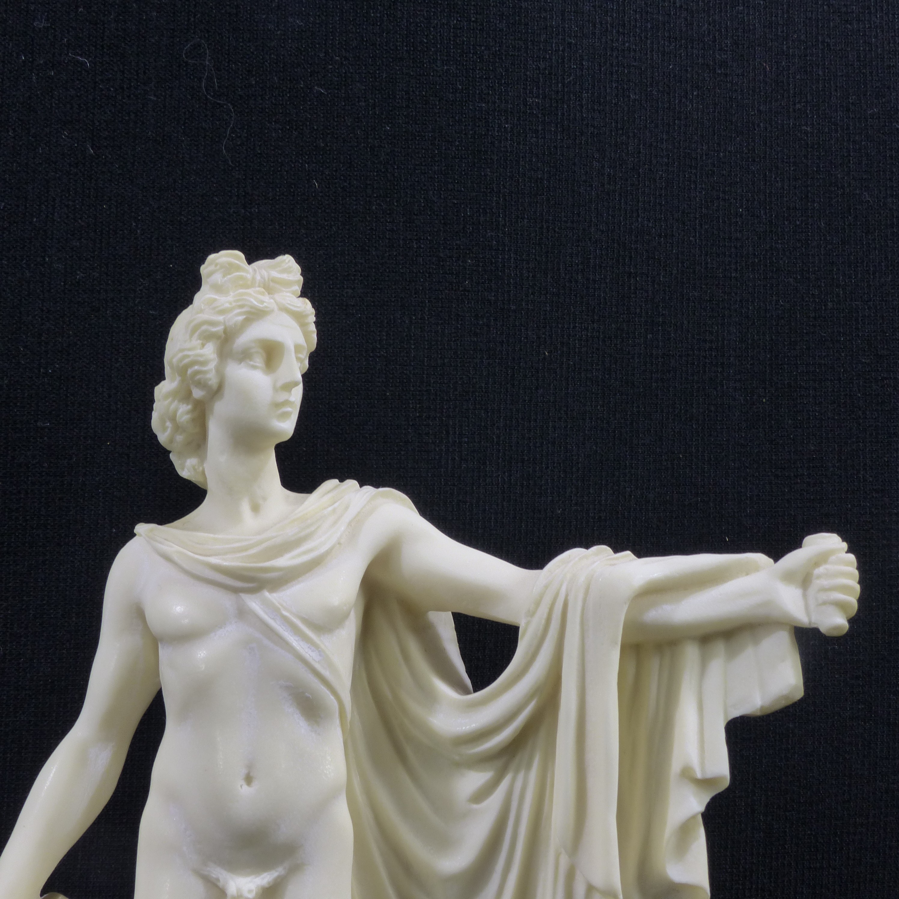 Statuette 
