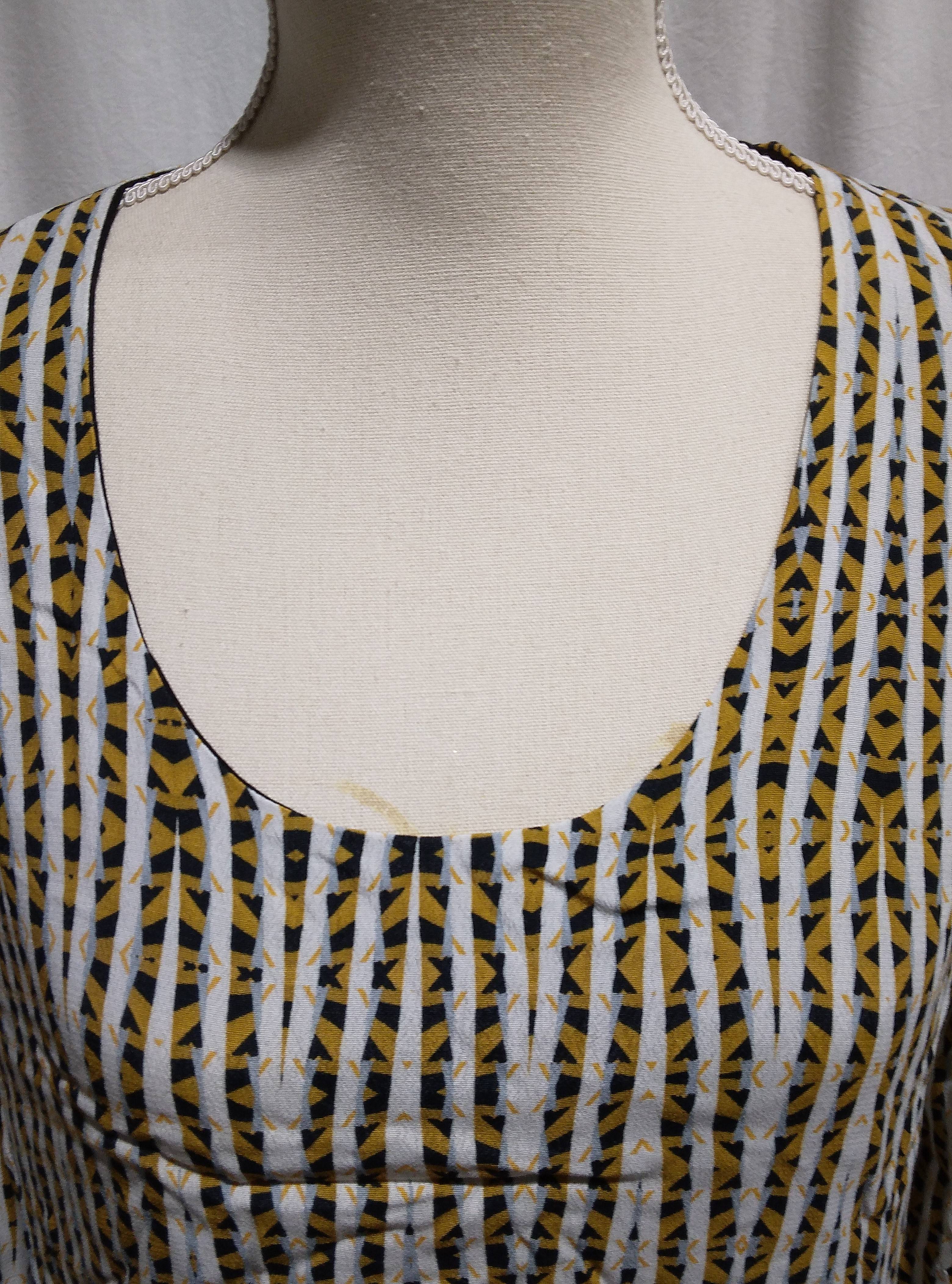 Robe longue manches 3/4 moutarde, La fée Maraboutée Paris - 36 Comme neuf - Vue 5 - 