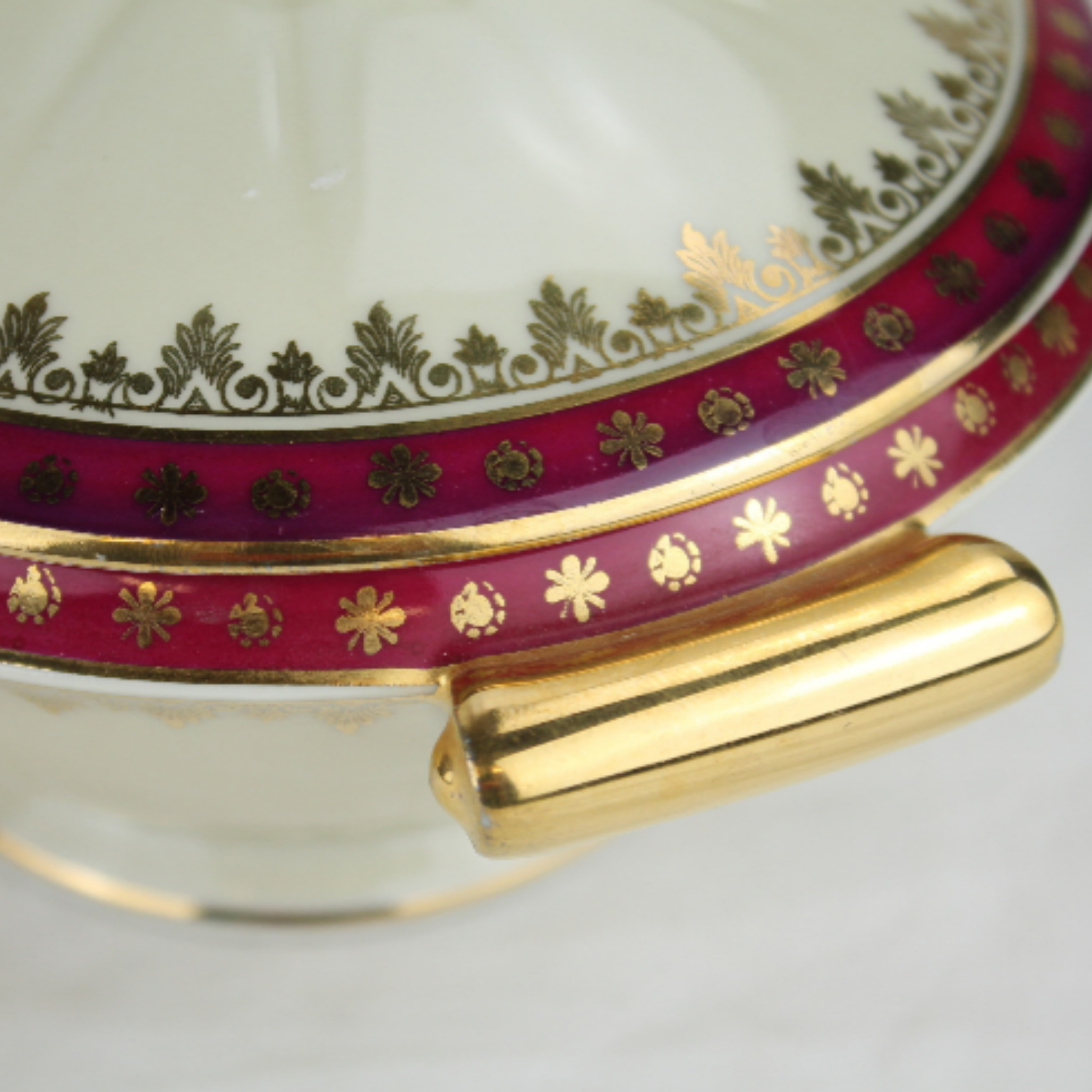 Bonbonniere - Limoge France, porcelaine d'art - Photo 3