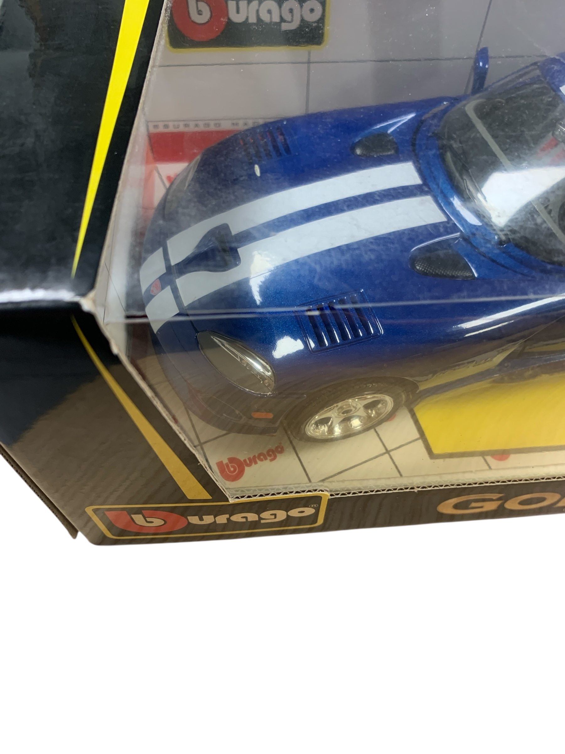 Voir photo 5 de Dodge Viper 1/18éme. Bburago, Gold collection Dodge Viper 1/18éme. Bburago, Gold collection Très bon état - Vue 5 -