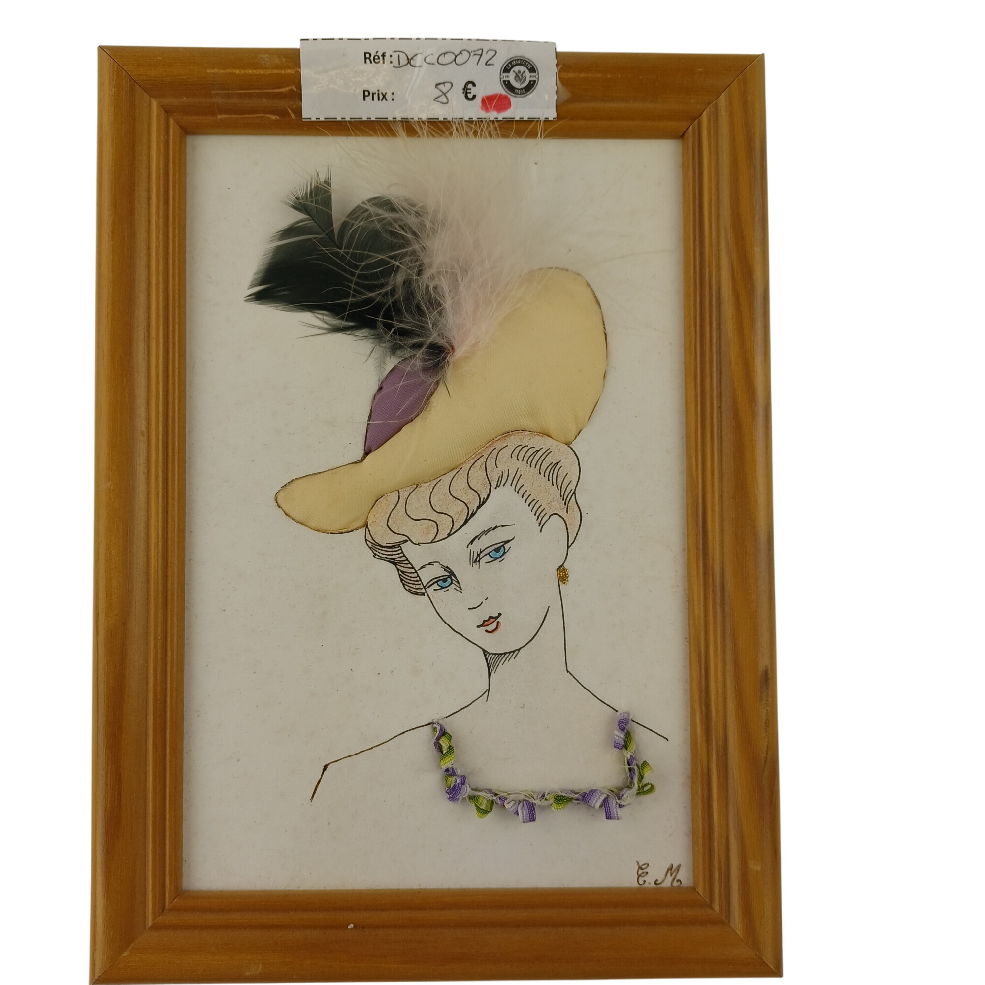 Cadre d'une jeune femme en relief à chapeau à plumes de 16x22cm - Photo 0