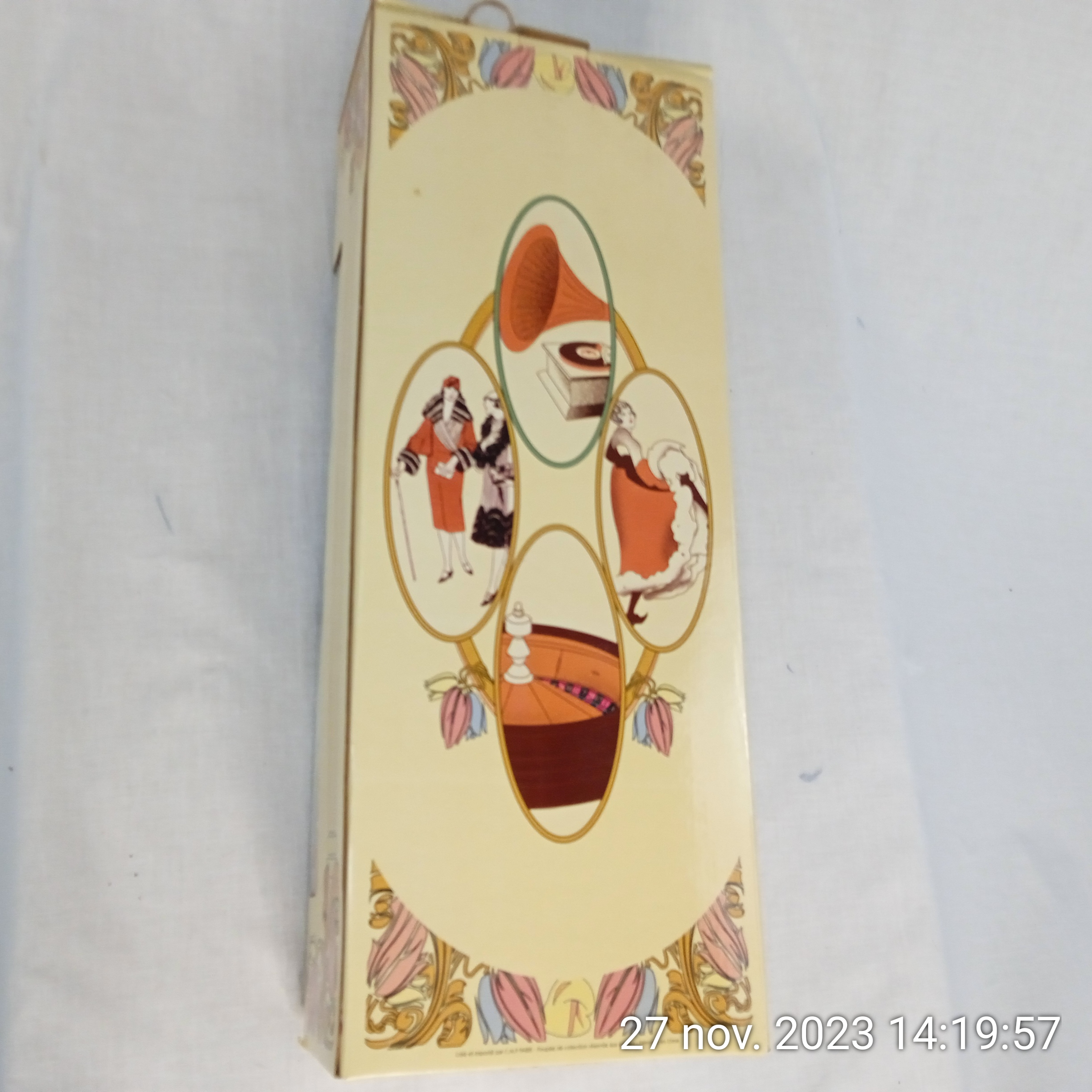 Ancienne Poupée de marque "La belle époque 1900" en porcelaine dans son coffret - Très bon état - Photo 6