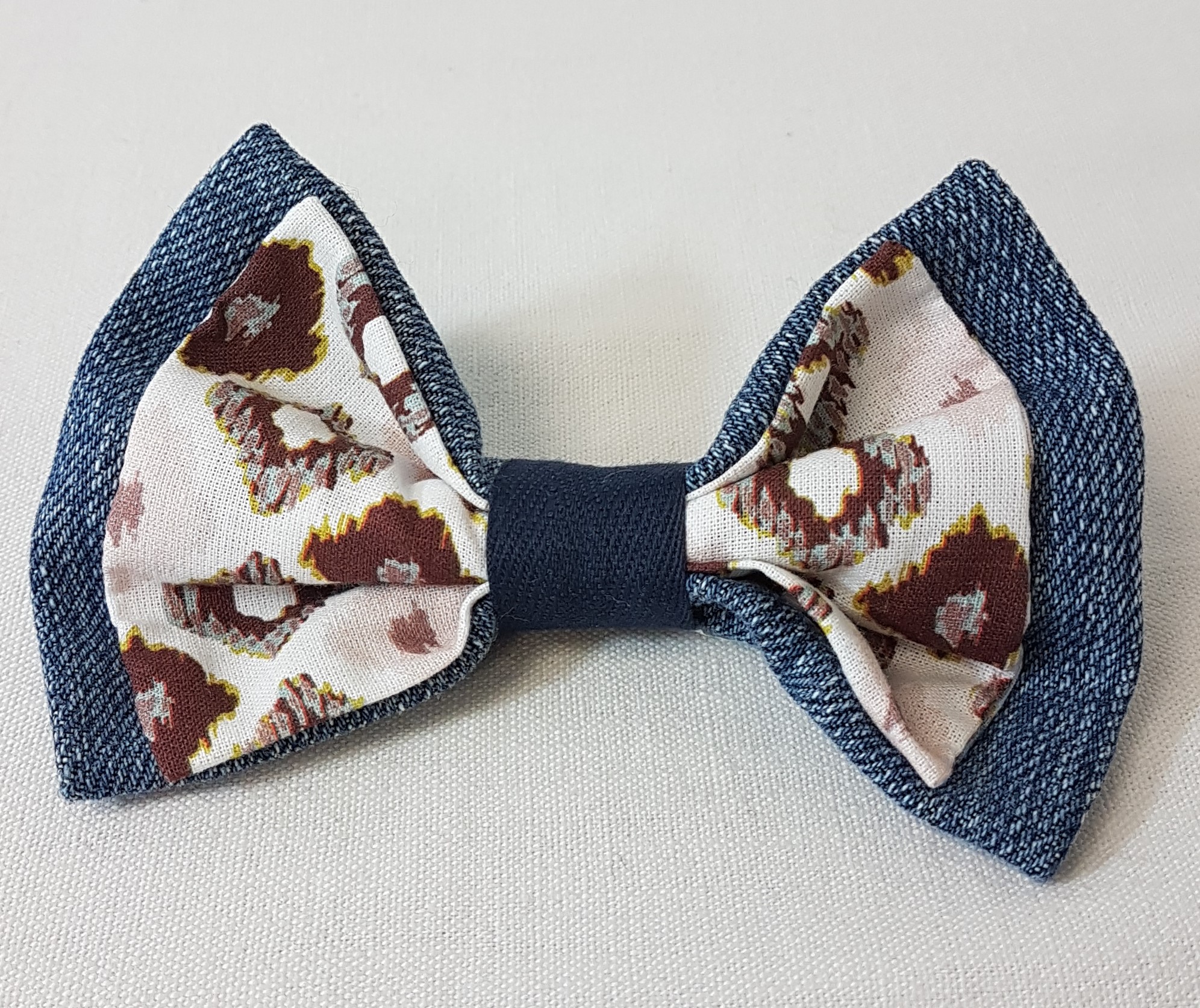 Cadeau unique Monsieur écoresponsable: Nœud papillon en jean & tissu à motifs - 3 positions ok Comme neuf - Vue 3 - 