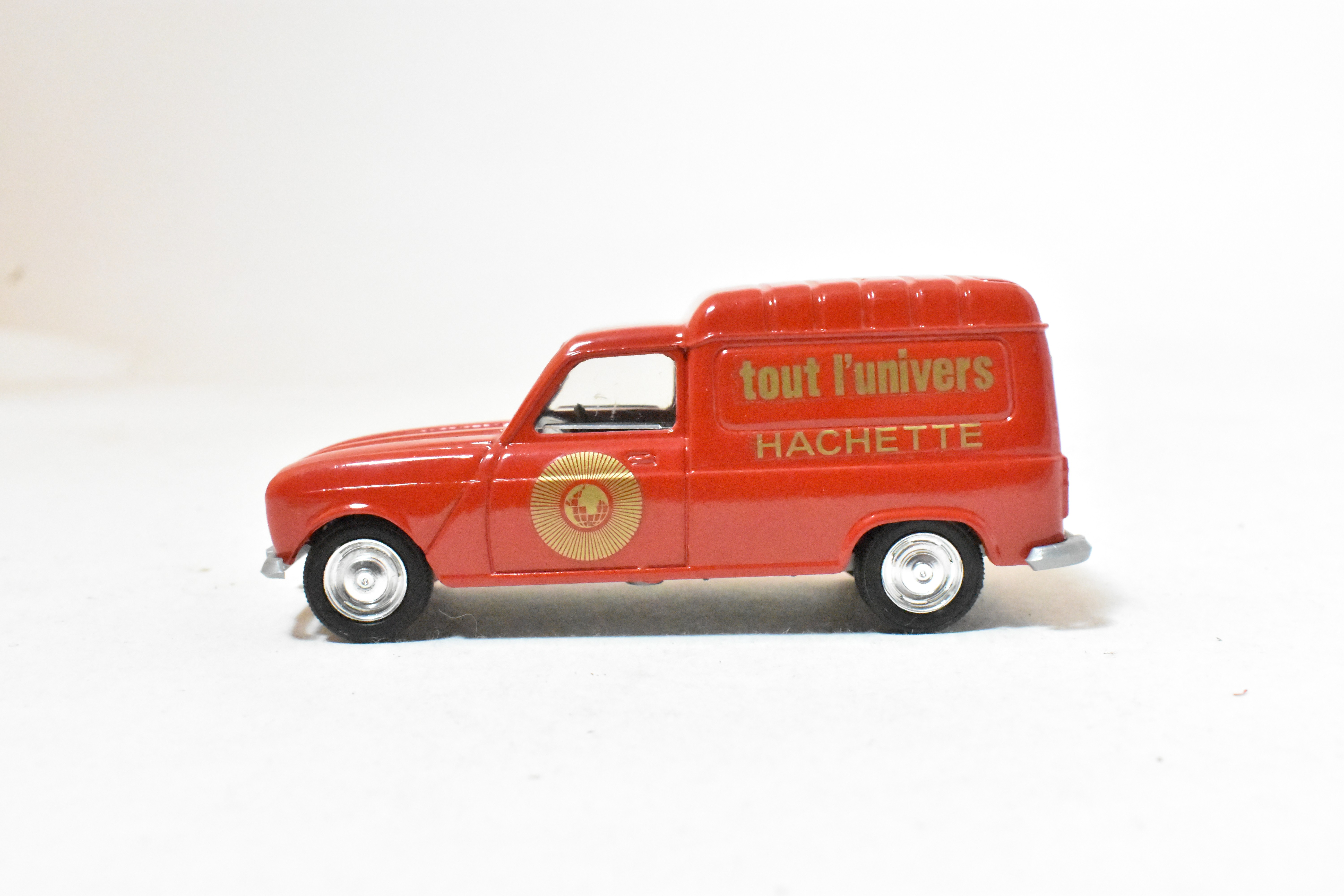 Solido made in france 9 renault 4 fourgonnette 1/43 N°1213 Très bon état - Vue 2 - 