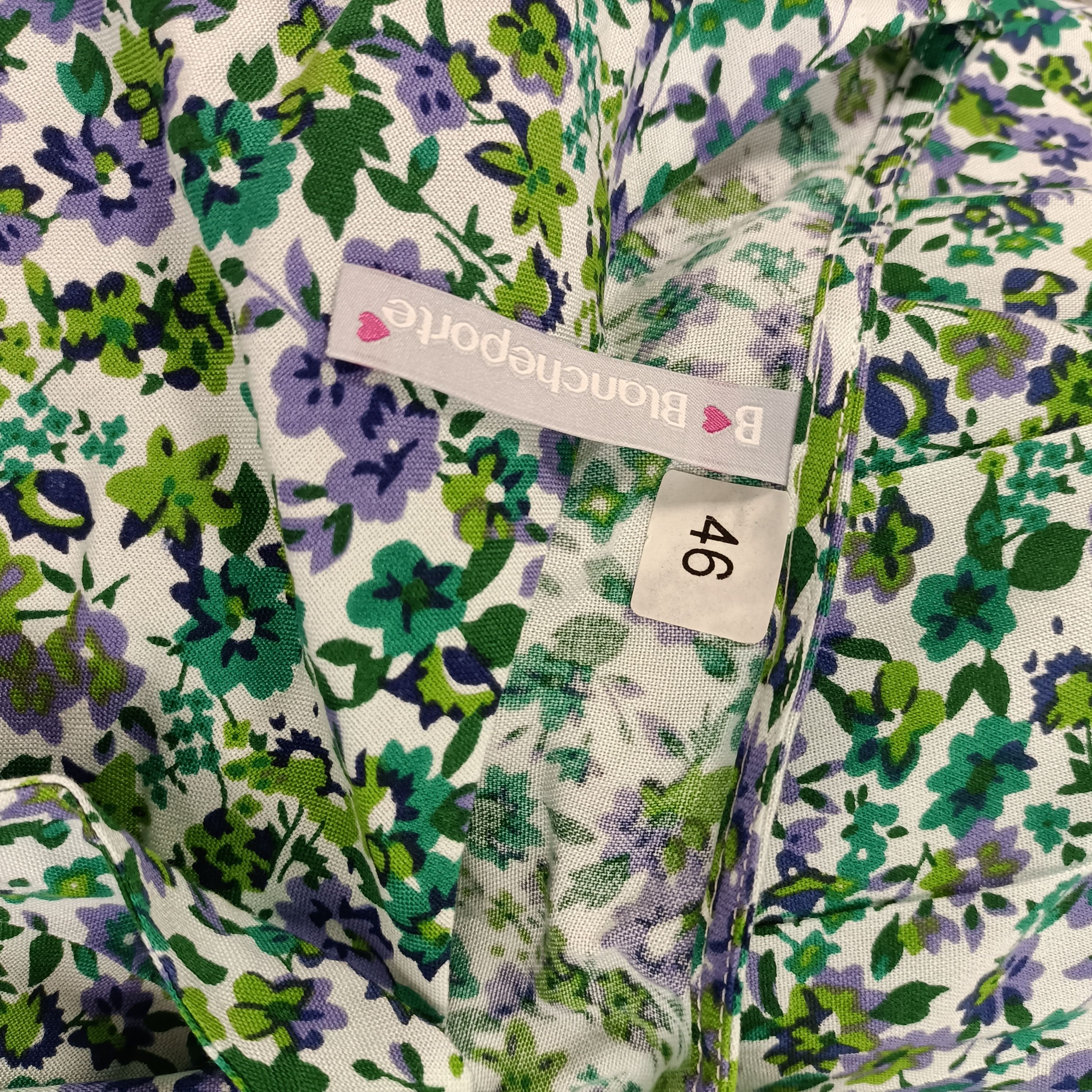 Robe fleurie verte bleu boutonnée manches courtes taille ajustée Comme neuf - Vue 8 - 