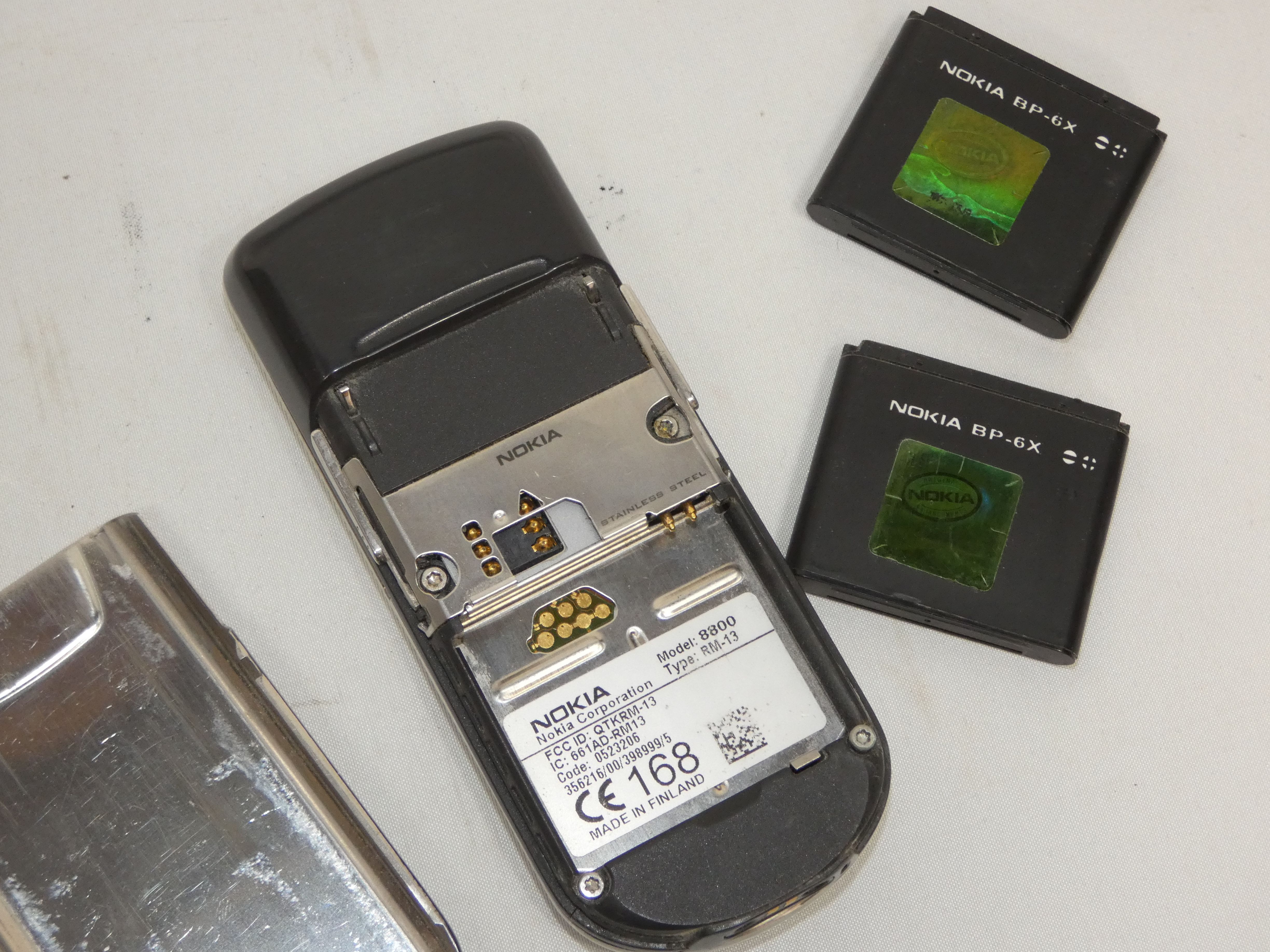 Téléphone portable NOKIA 8800 (pour pièces) Bon état - Vue 7 - 