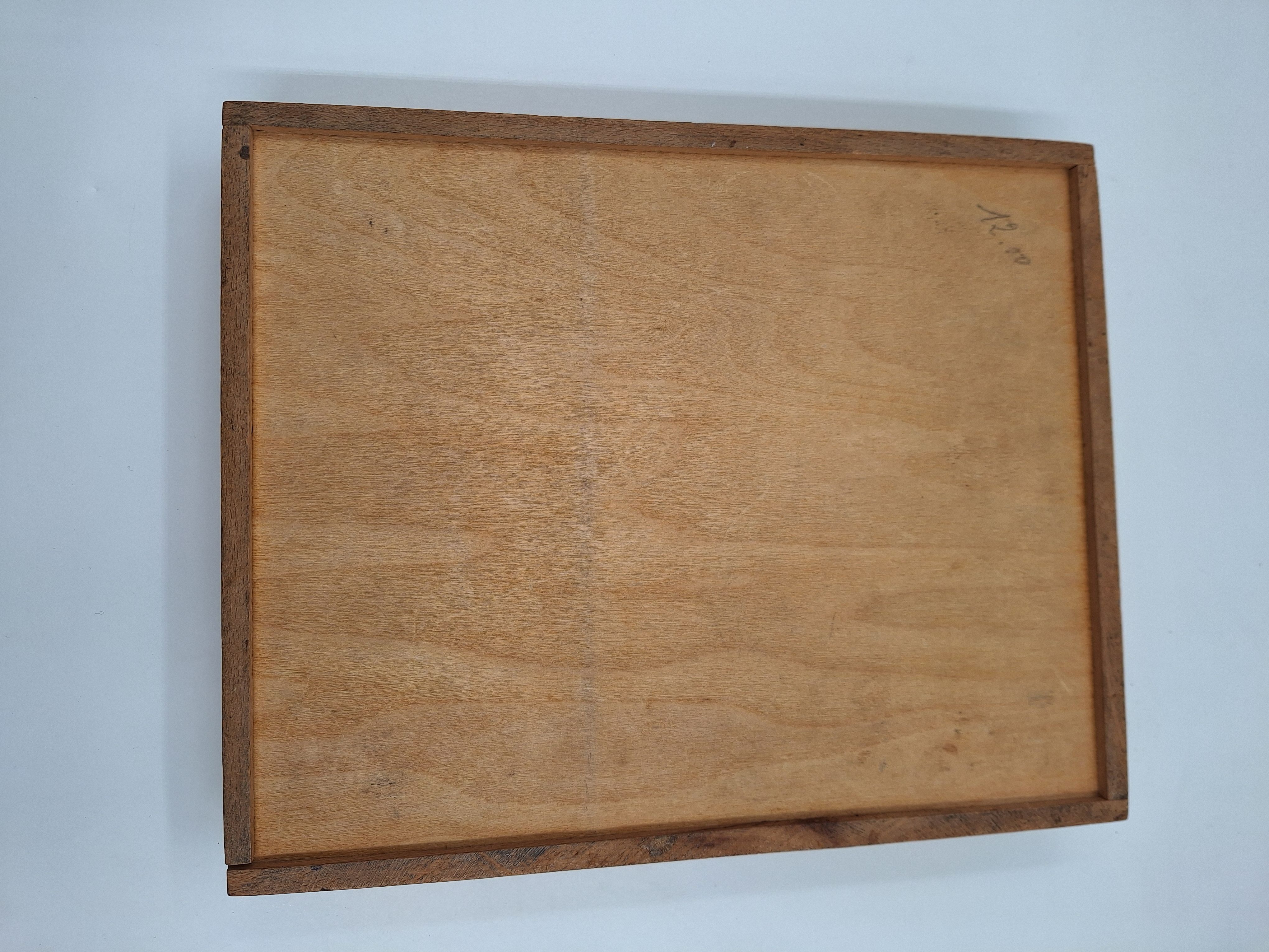 Ancien coffret pour jeu de nain jaune. Bois. Multicolore. Sans jeton. Très bon état - Vue 5 - 