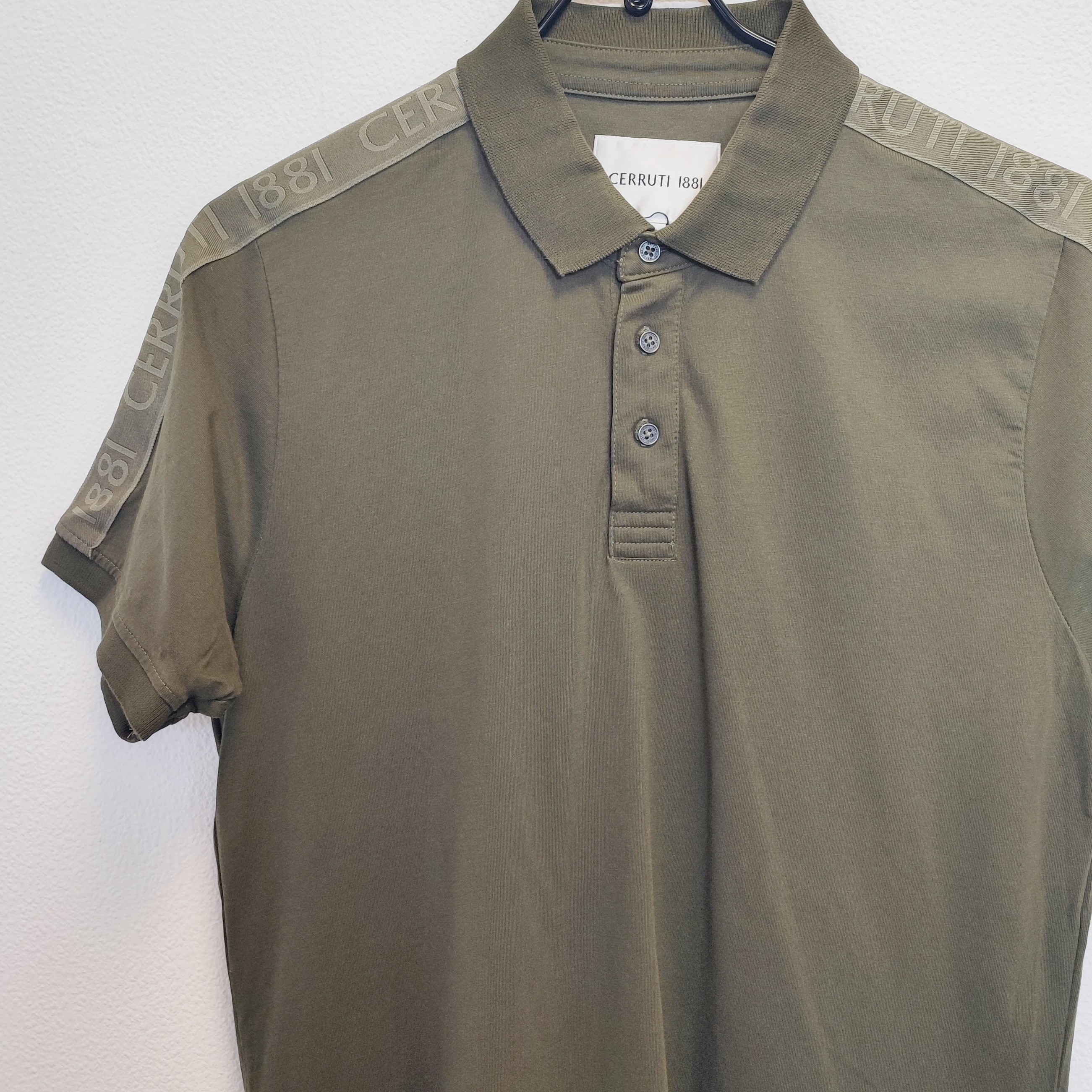 Voir photo 3 de CERRUTI - Polo en jersey - L - Homme CERRUTI - Polo en jersey - L - Homme Très bon état - Vue 3 -