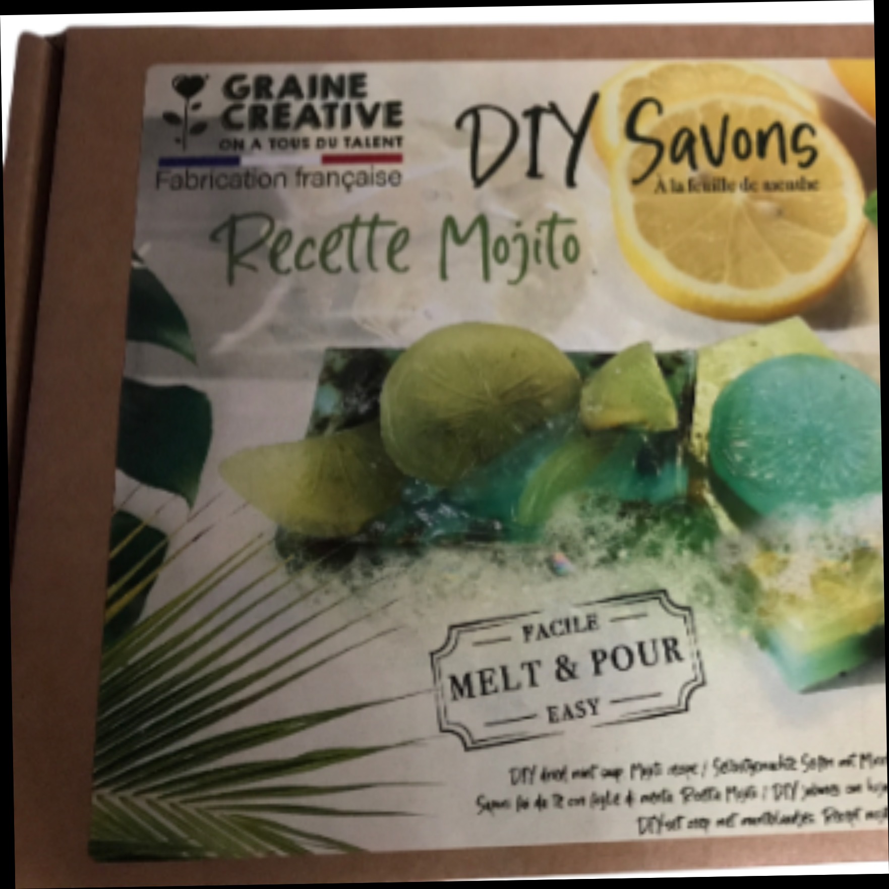 Voir photo 2 de KIT "Do It Yourself" : Savons recette Mojito ; Édition « Graine Créative » KIT "Do It Yourself" : Savons recette Mojito ; Édition « Graine Créative » Comme neuf - Vue 2 -