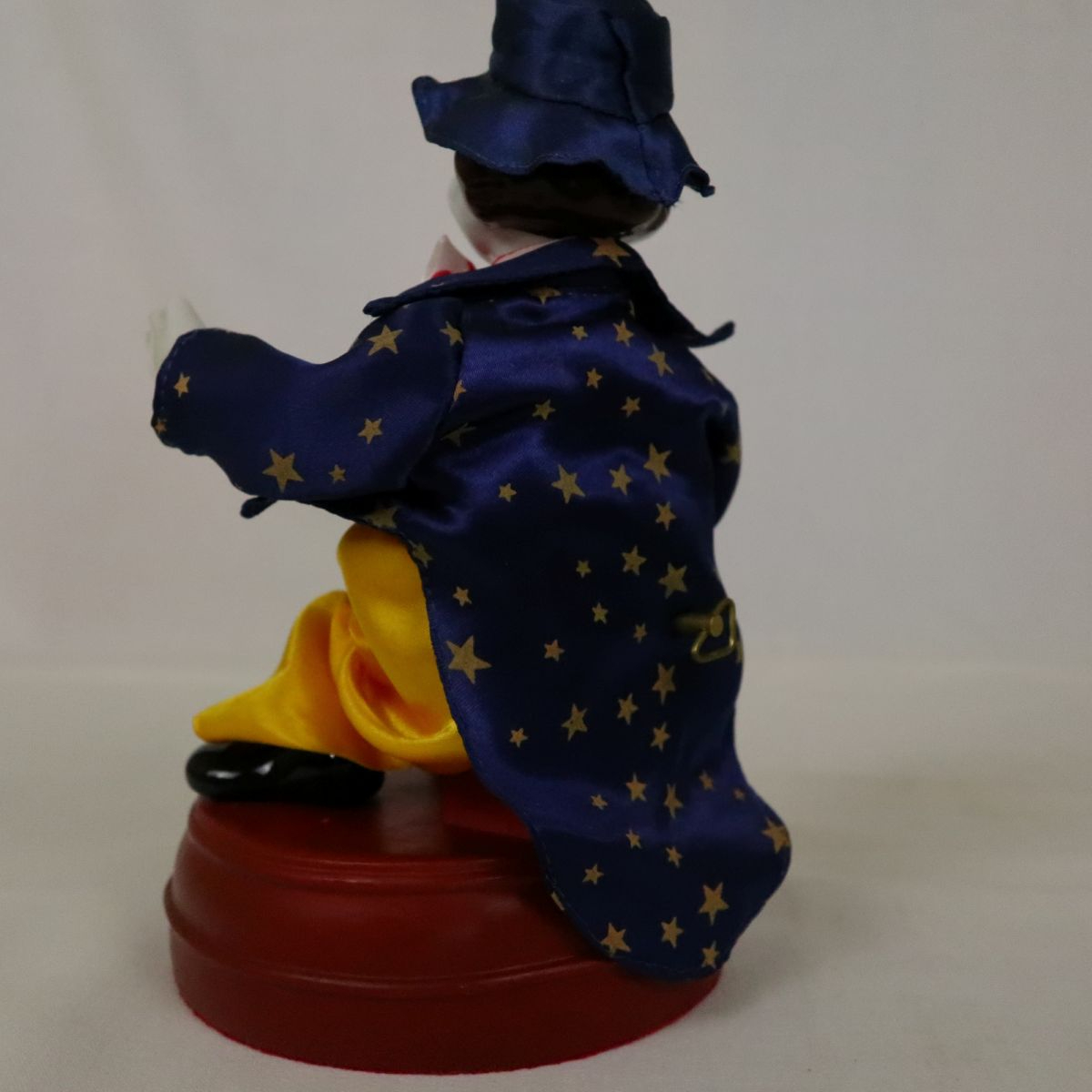 Clown automate sur socle - Boite à musique - Poupée porcelaine Comme neuf - Vue 3 - 