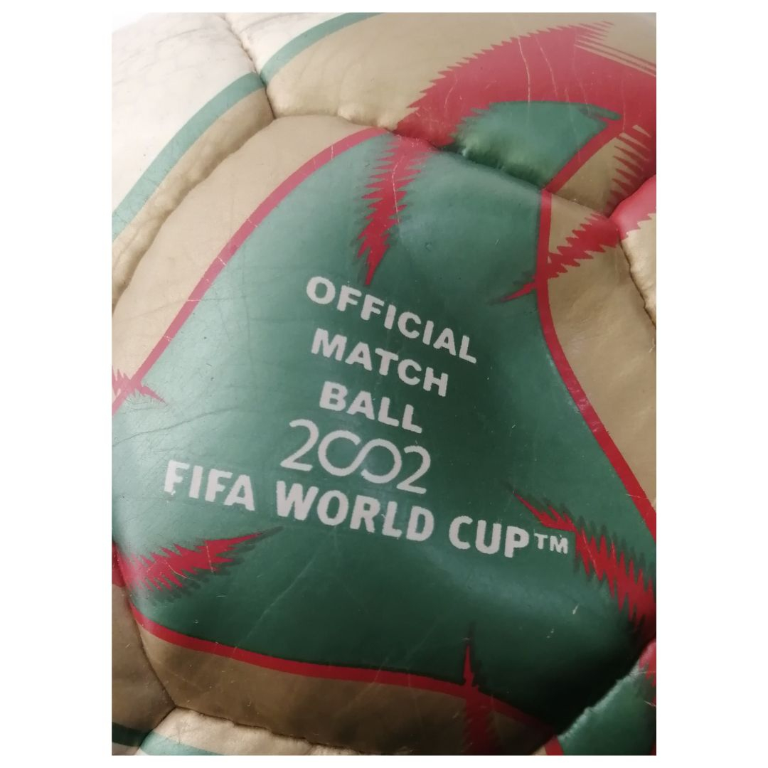 Ballon de Match Officiel Fevernova Football Adidas FIFA Coupe du Monde 2002 Bon état - Vue 2 - 